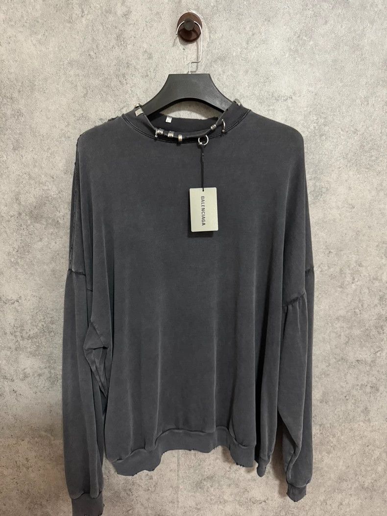 Balenciaga Balenciaga Chain Logo Washed Sweatshirt Size US L / EU 52-54 / 3 - 1 Thumbnail