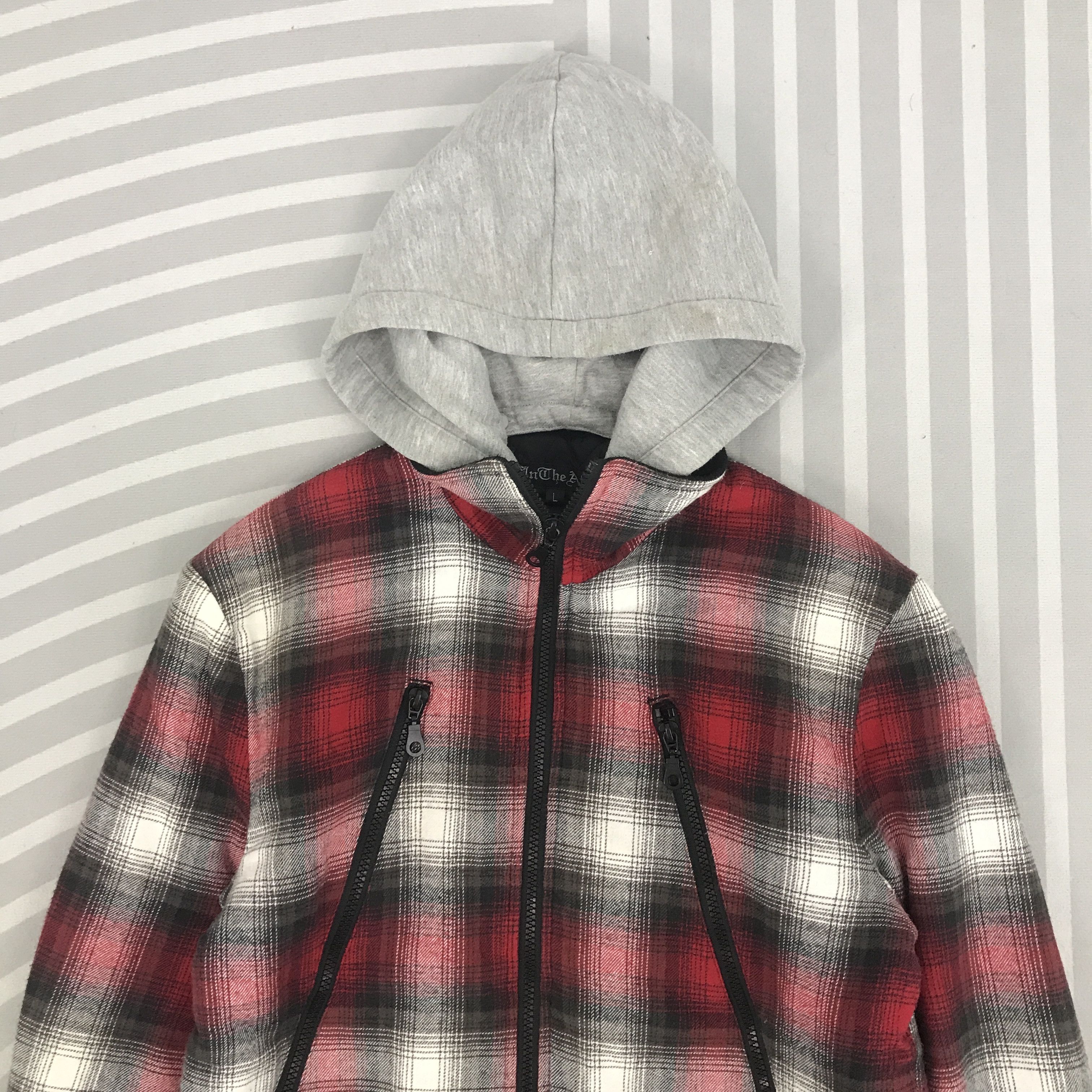 In The Attic × Japanese Brand × Vintage Vintage in the attic Flannel design hoodies style jacket Size US L / EU 52-54 / 3 - 2 Thumbnail