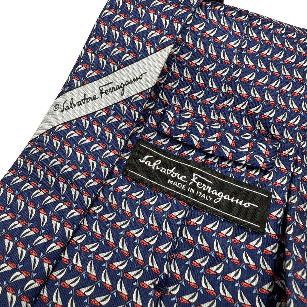 Salvatore Ferragamo Salvatore Ferragamo Silk Tie, Navy, Made in Italy, Like New Size ONE SIZE - 4 Thumbnail
