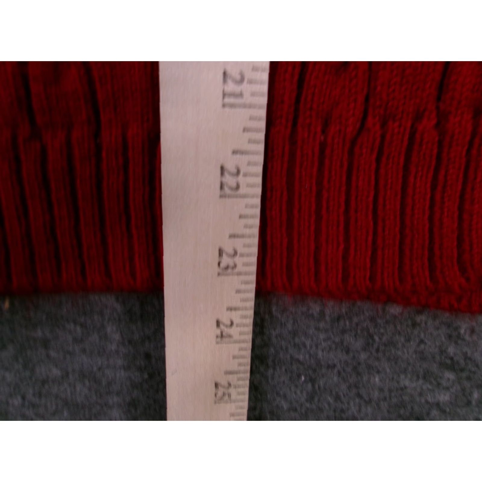 Vintage VINTAGE Vanguard Cardigan Sweater Womens 38 Cable Knit Long Sleeve Button Front Red Women's Sizes Regular Crew Neck Ribbed Cuffs Buttons Size XS / US 0-2 / IT 36-38 - 5 Thumbnail