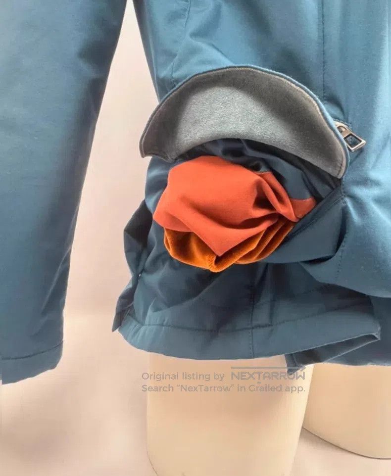 Loro Piana Loro Piana The high-end version of the classic roadster ja Size US L / EU 52-54 / 3 - 9 Thumbnail