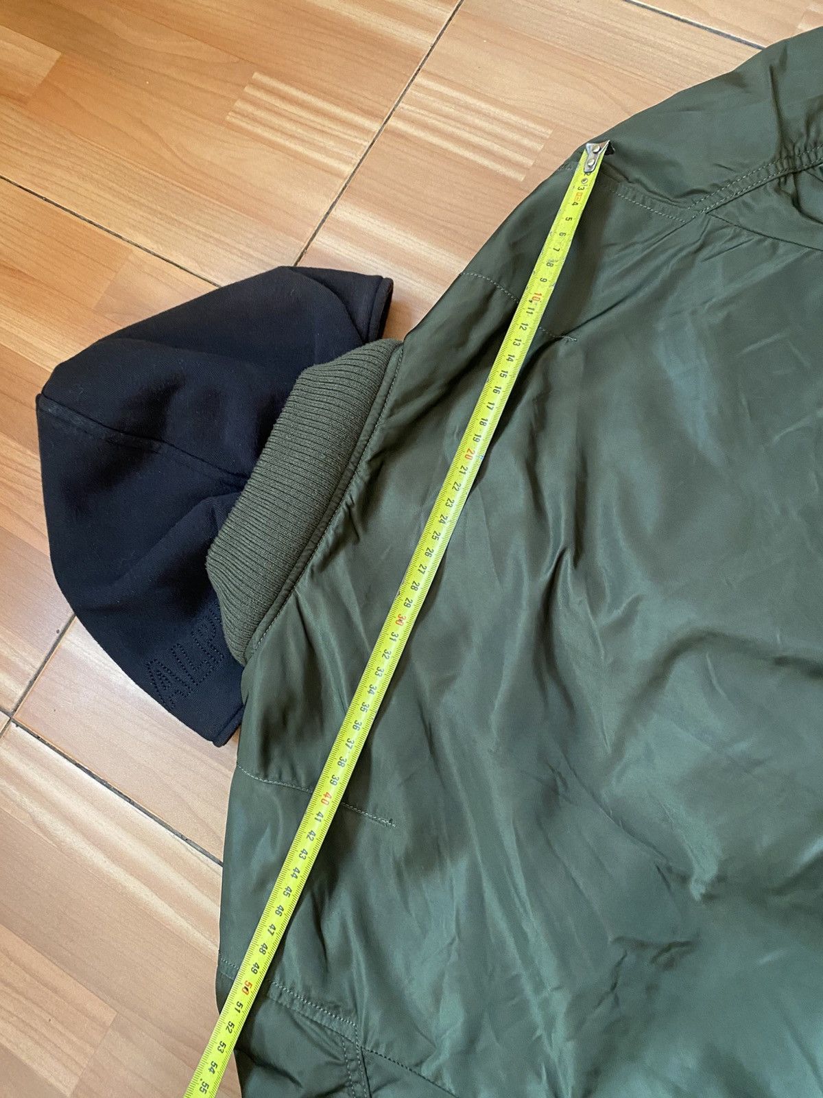 Alpha Industries Alpha Industries MA-1 Men's Bomber Jacket in Sage Green Size US L / EU 52-54 / 3 - 21 Thumbnail