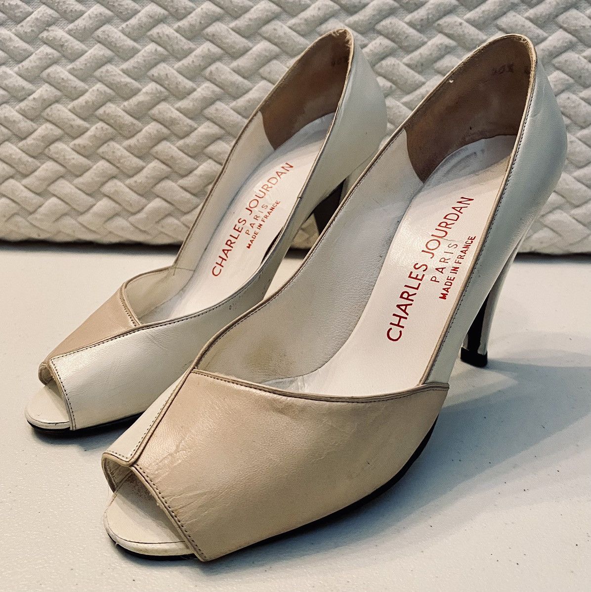 Charles Jourdan Charles Jourdan Paris 🇫🇷 Contrast Leather Peep Toe Heels 6 B Size US 6.5 / IT 36.5 - 1 Thumbnail