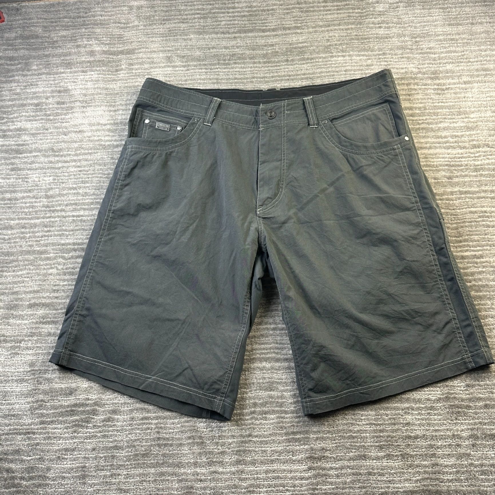 Vintage Kuhl Shorts Mens 38 Gray Chino Utility Hiking Workwear Outdoor Climbing Casual Size US 38 / EU 54 - 2 Thumbnail