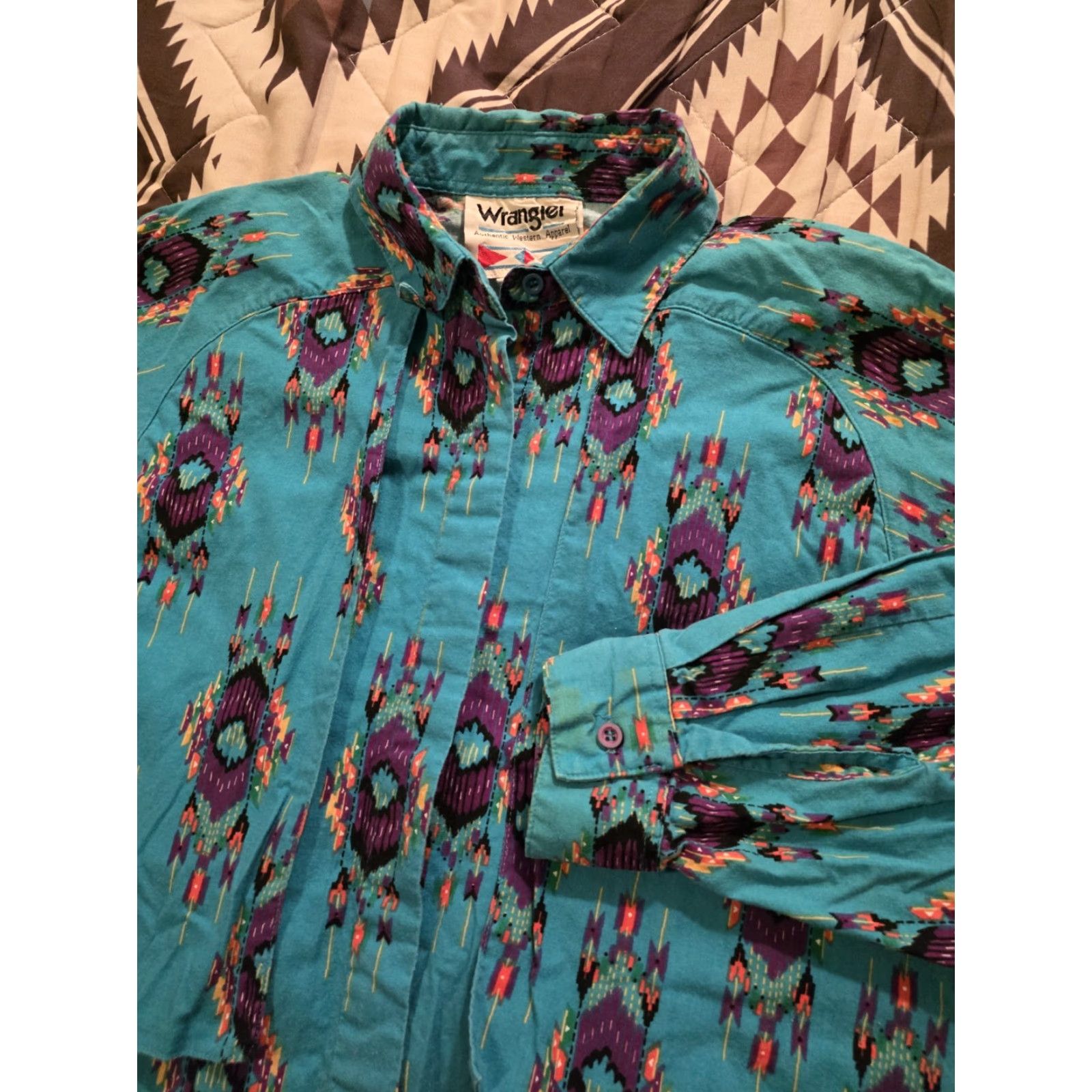 Wrangler VINTAGE Wrangler Western Apparel Women's Rodeo Aztec Button Up Turquoise Medium Shirt Womens 1990s Cotton Western Size S / US 4 / IT 40 - 2 Thumbnail