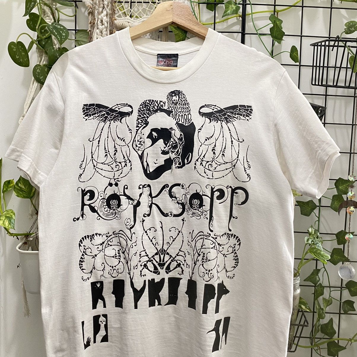 Band Tees Vintage Y2K Royksopp Norwegian Electronic Duo ERD GRUNGE TEE Size US M / EU 48-50 / 2 - 3 Thumbnail