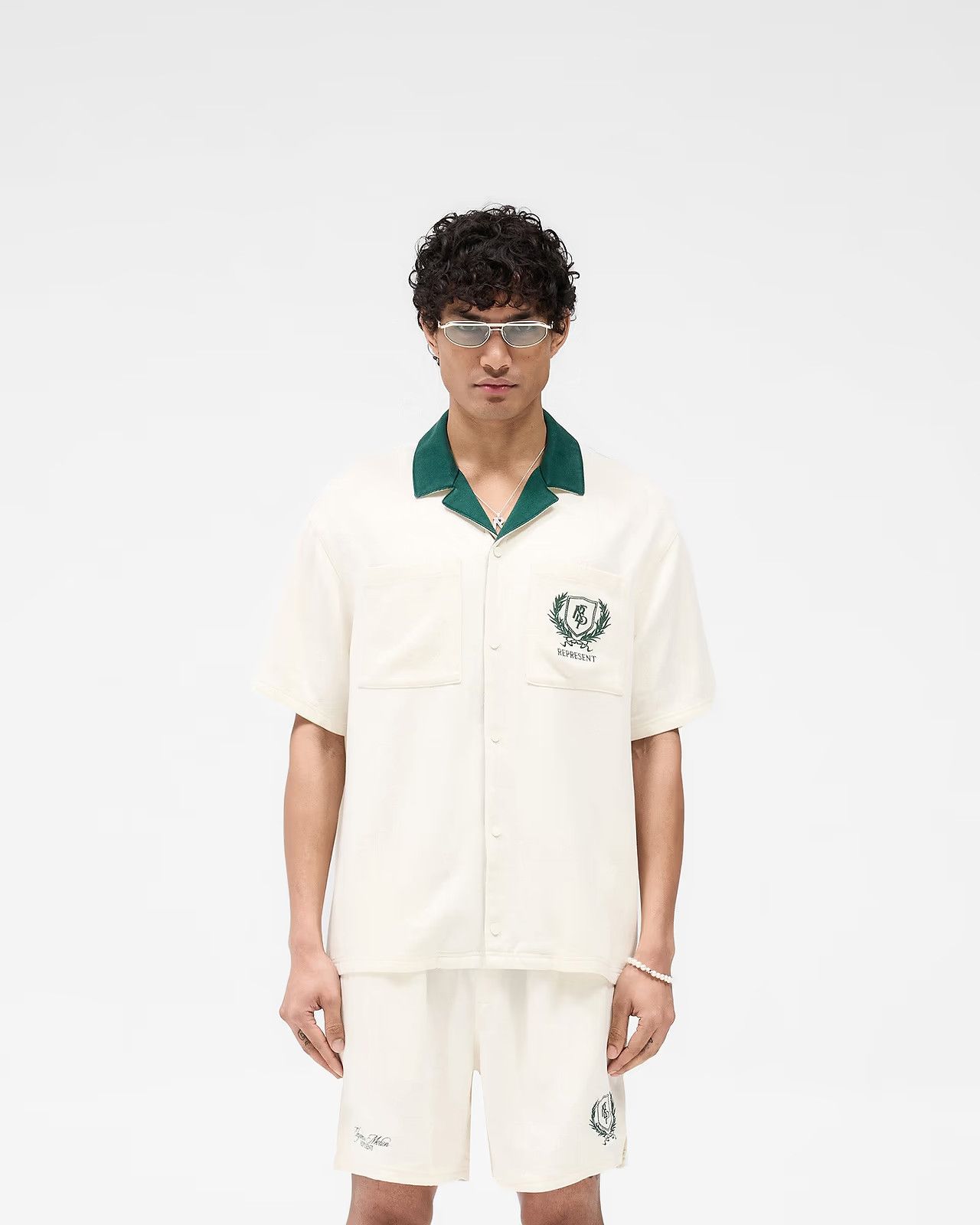 Represent Clo. o1mle1125 Crest Shirt in White Size US L / EU 52-54 / 3 - 3 Thumbnail