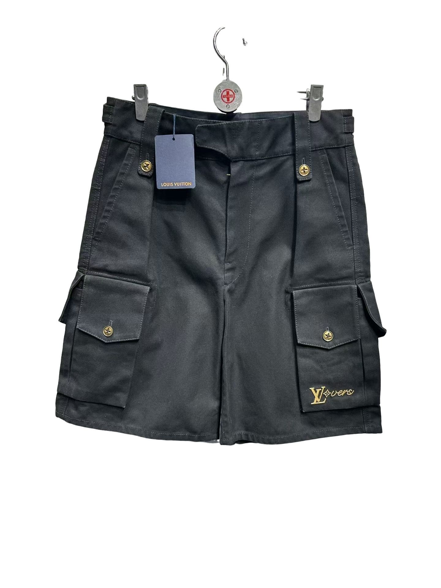 Louis Vuitton Louis Vuitton LVers Logo Cargo Shorts 48 Size US 32 / EU 48 - 1 Thumbnail