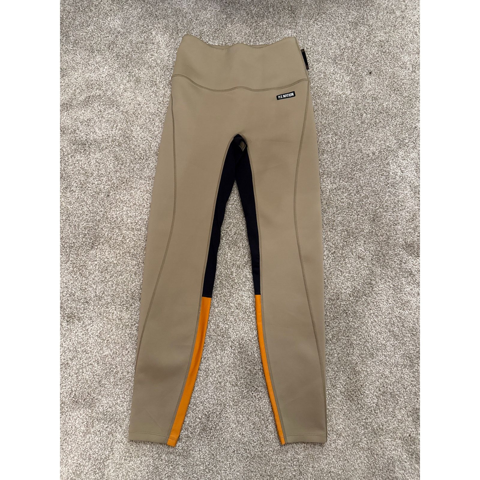 Peloton Peloton P.E. Nation Matte Finish Coastline Legging in Kelp,S Size 27" / US 4 / IT 40 - 3 Thumbnail