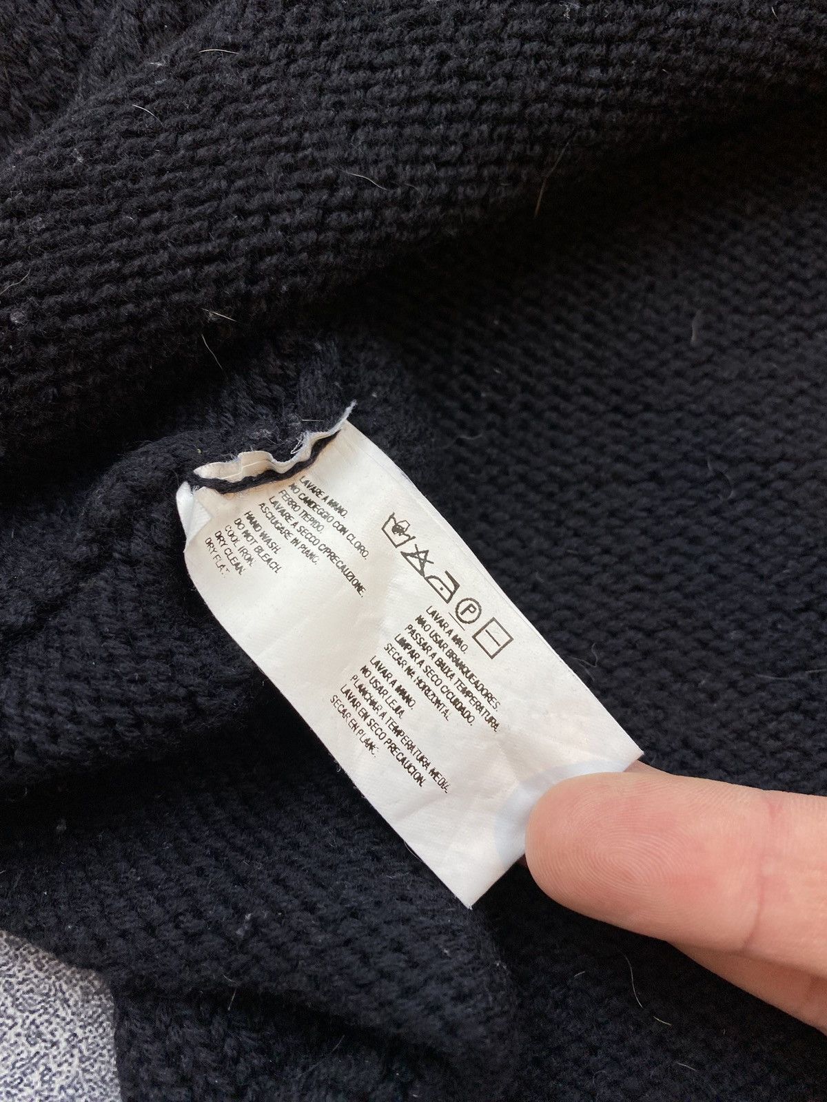 Armani × Emporio Armani Armani Avant Garde Vintage Sweater Knit Size US M / EU 48-50 / 2 - 9 Thumbnail