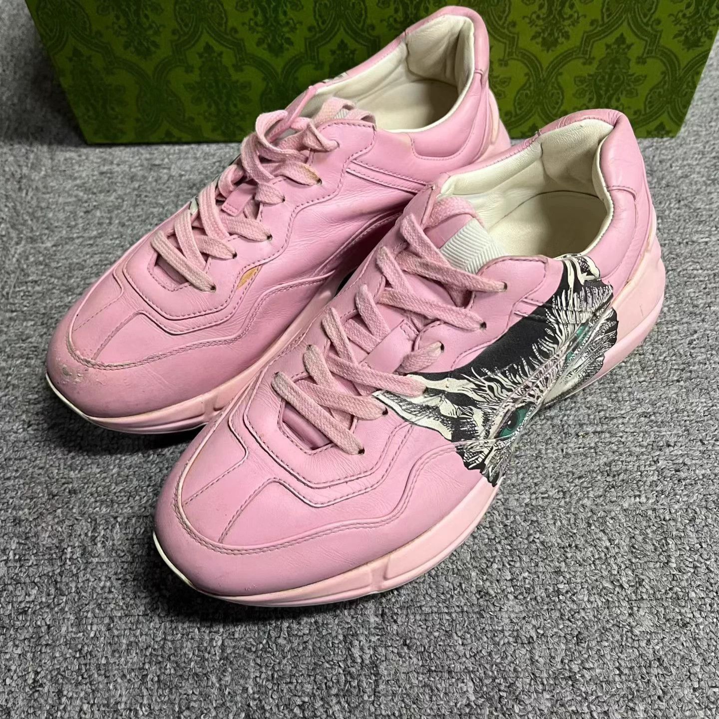 Gucci Gucci pink print lace-up low-top dad shoe 39 box Size US 8 / IT 38 - 2 Thumbnail
