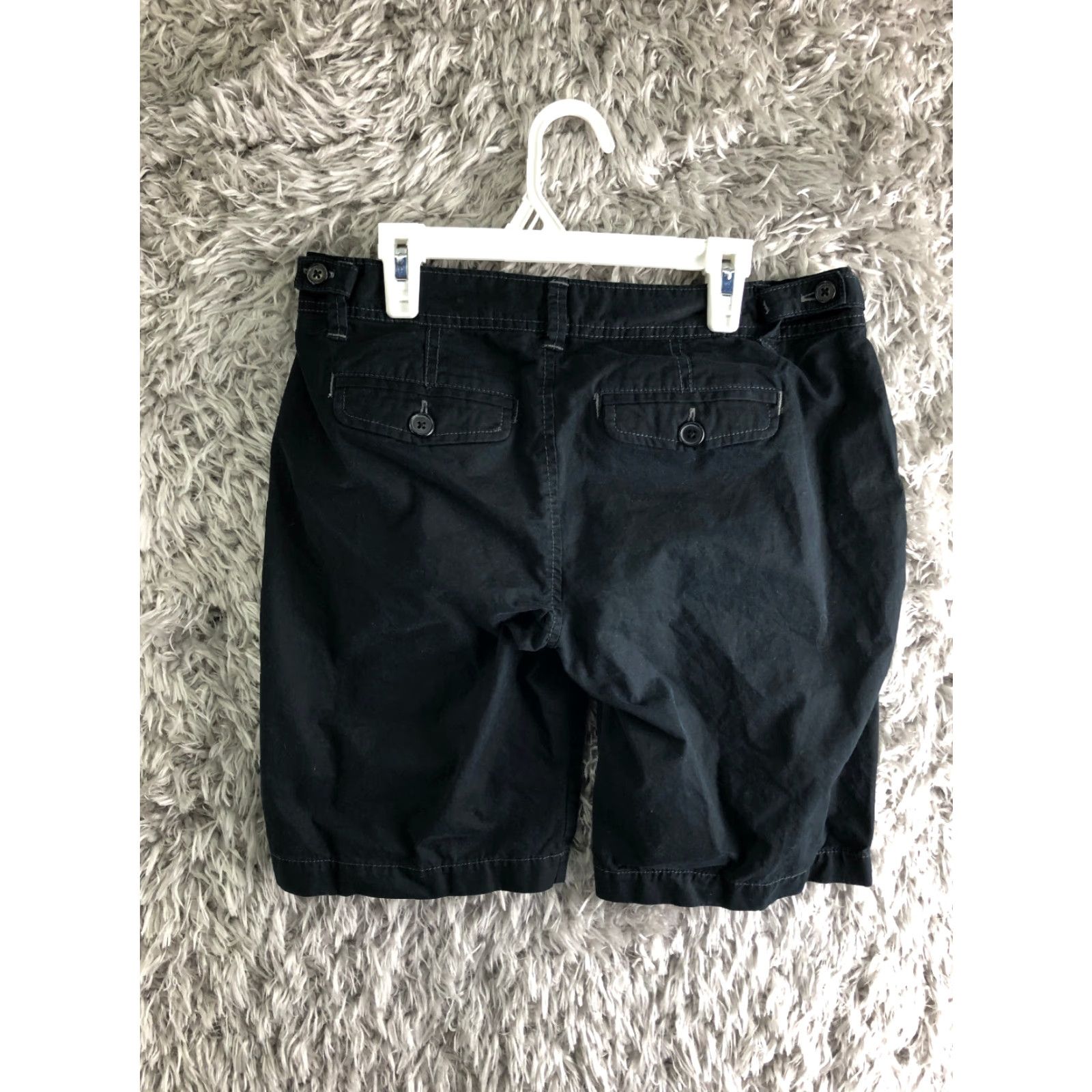 Old Navy Old Navy Womens Bermuda Shorts Mid Rise Dark Wash Black Cotton 2 Regular 28in Inseam 7in 5-Pocket Denim Casual Vintage N/A Size 26" / US 2 / IT 38 - 4 Thumbnail