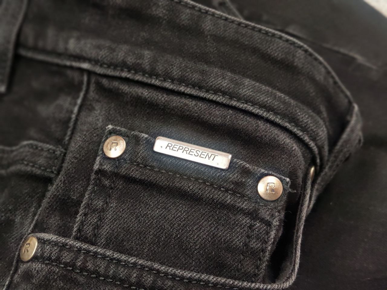 Represent Clo. Represent Design Essential Denim Light Faded Slim Jeans Size US 33 - 11 Thumbnail