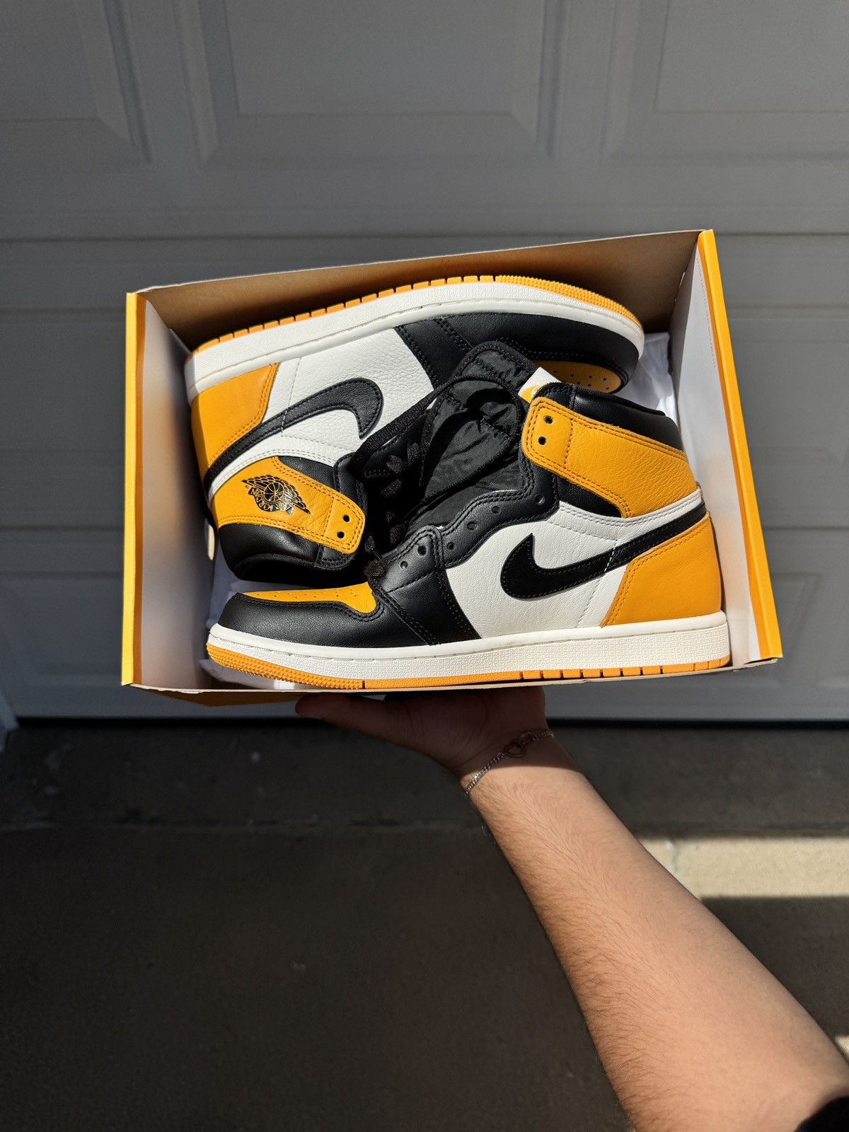 Nike Air Jordan High OG Yellow Toe Size US 8 / EU 41 - 1 Thumbnail