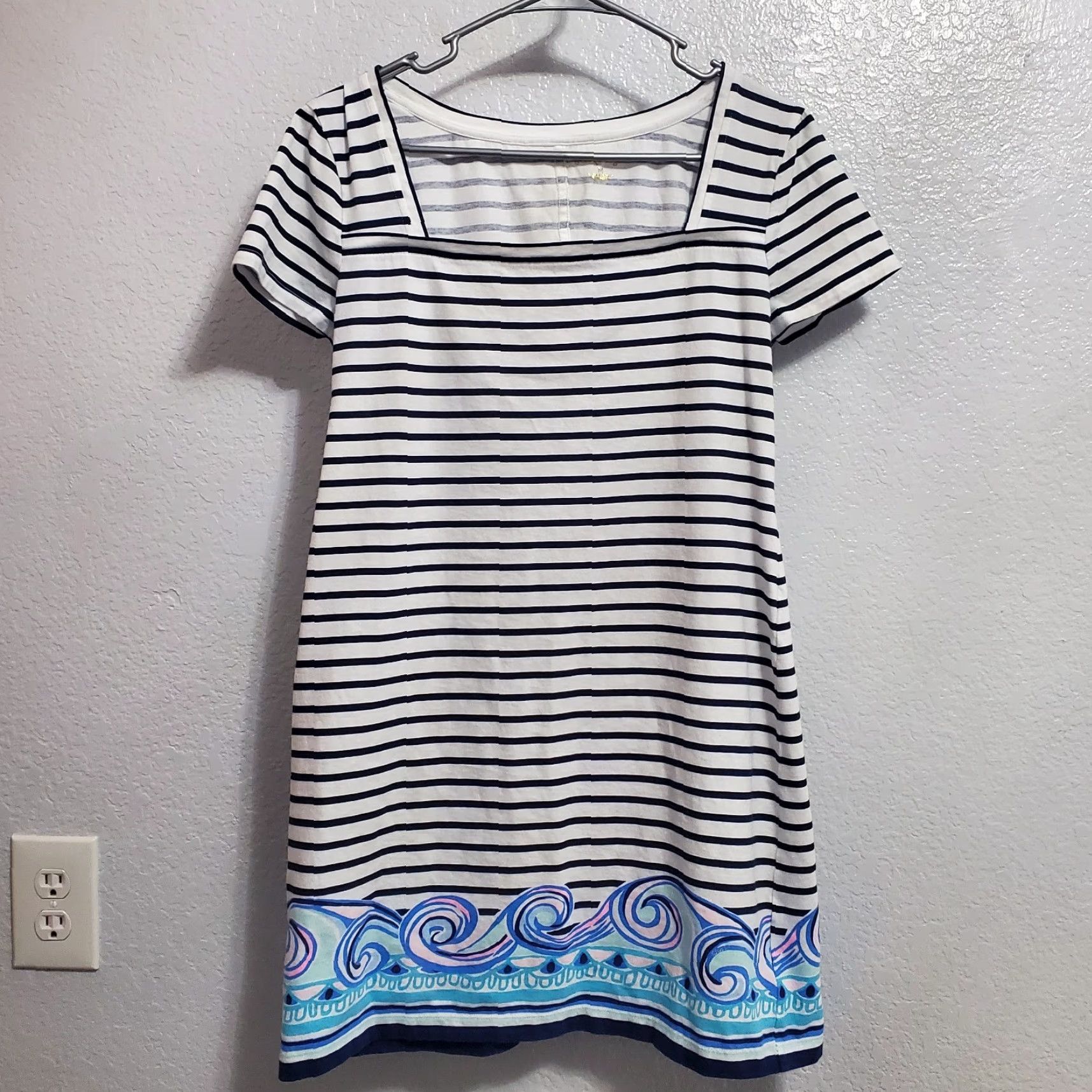 Lilly Pulitzer Lilly Pulitzer T-Shirt Dress Women M White Navy Blue Striped Coastal Beachy FLAW dress Size M / US 6-8 / IT 42-44 - 2 Thumbnail