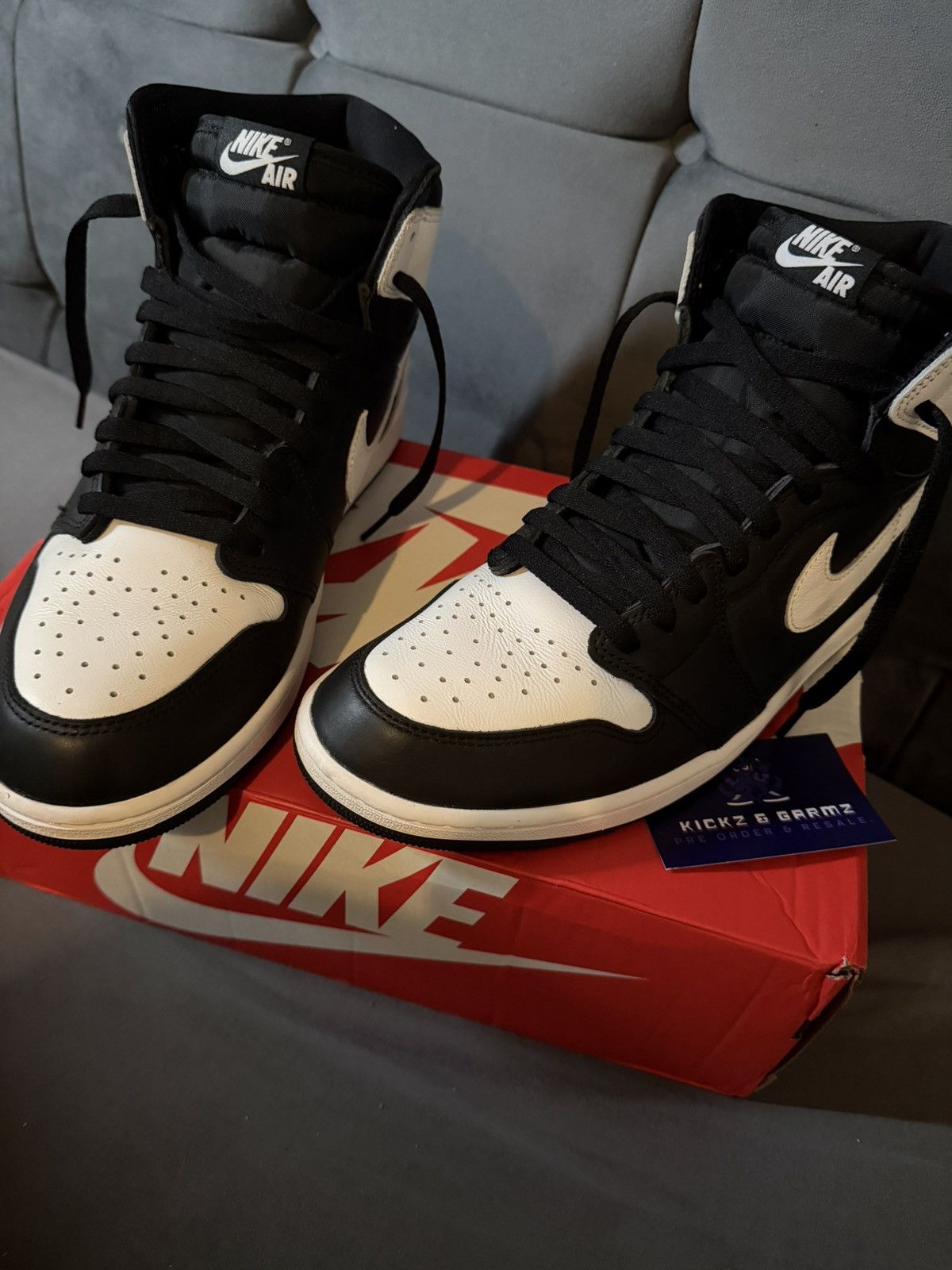 Nike Air Jordan 1 high OG reverse panda Size US 11 / EU 44 - 1 Thumbnail