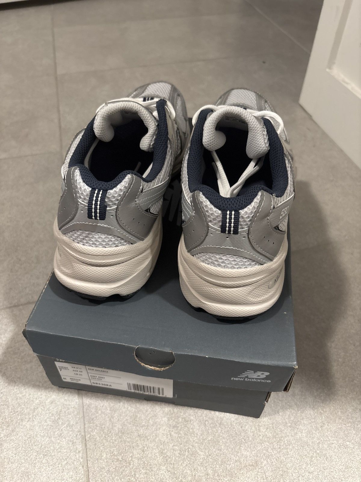 New Balance New Balance 530 Size US 7.5 / EU 40-41 - 4 Thumbnail