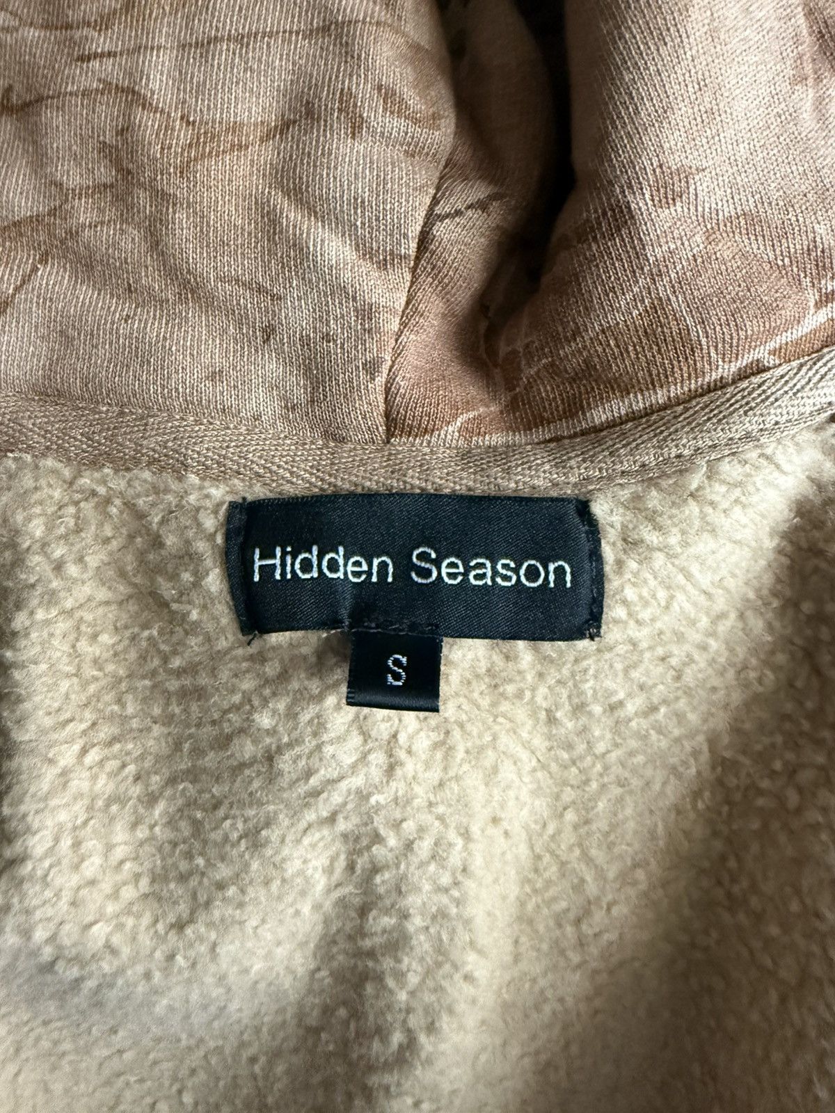 The GV Gallery HIDDEN SEASON CAMO ZIP Size US S / EU 44-46 / 1 - 3 Thumbnail