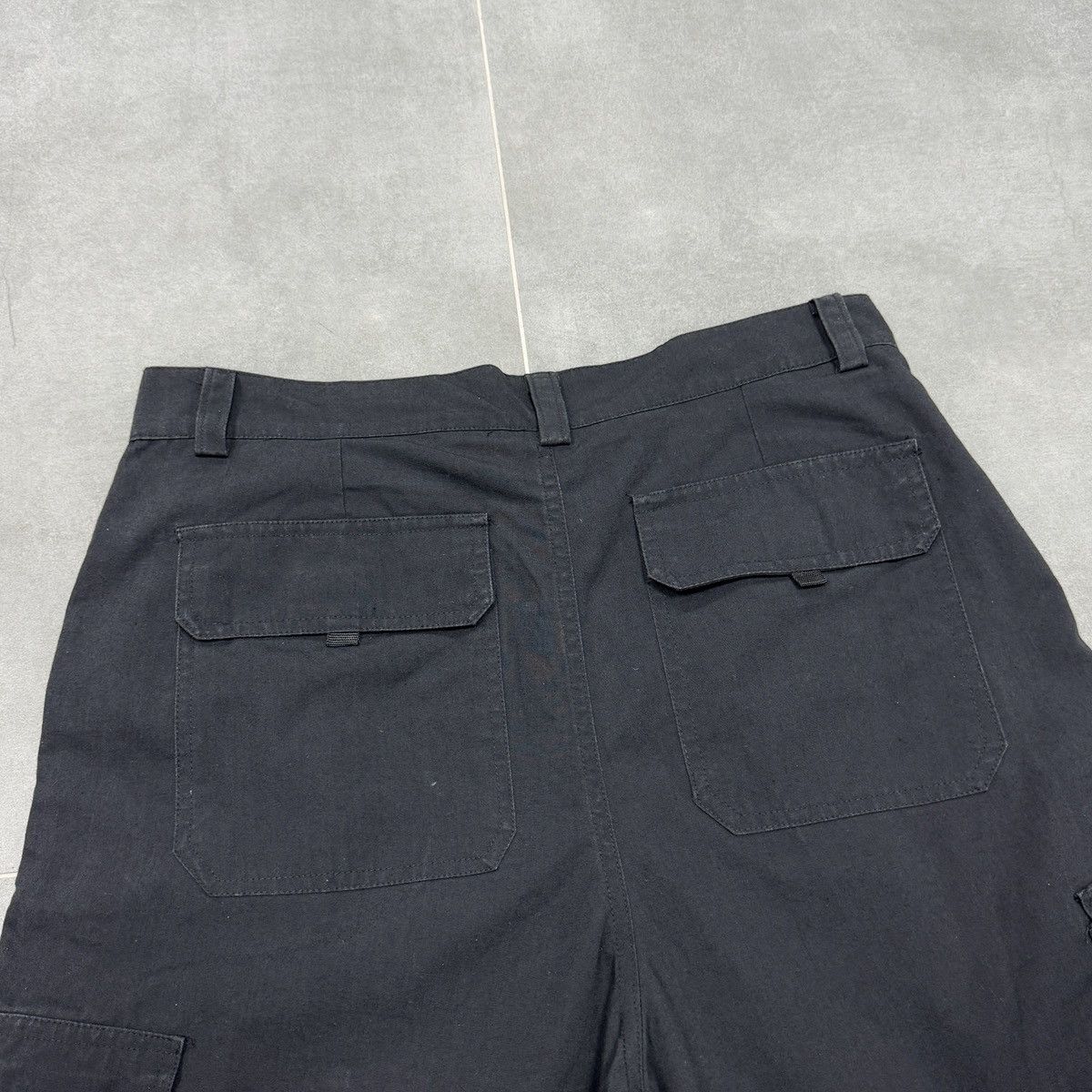 Fubu × Vintage Vintage Fubu Cargo Shorts Size L Size US 32 / EU 48 - 17 Thumbnail