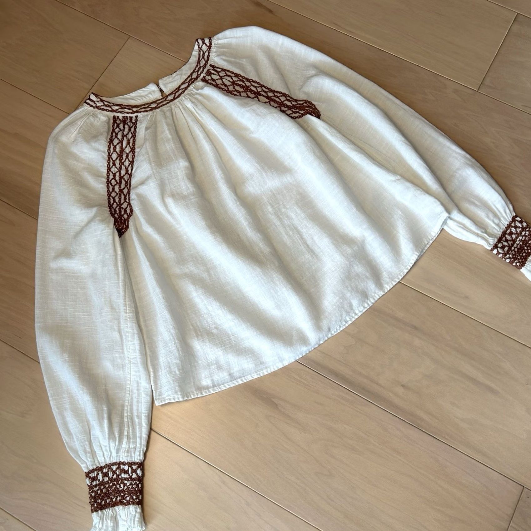 Faherty Faherty Arles Top Embroidered Blouse Egret Long Sleeve Women's S Size S / US 4 / IT 40 - 2 Thumbnail