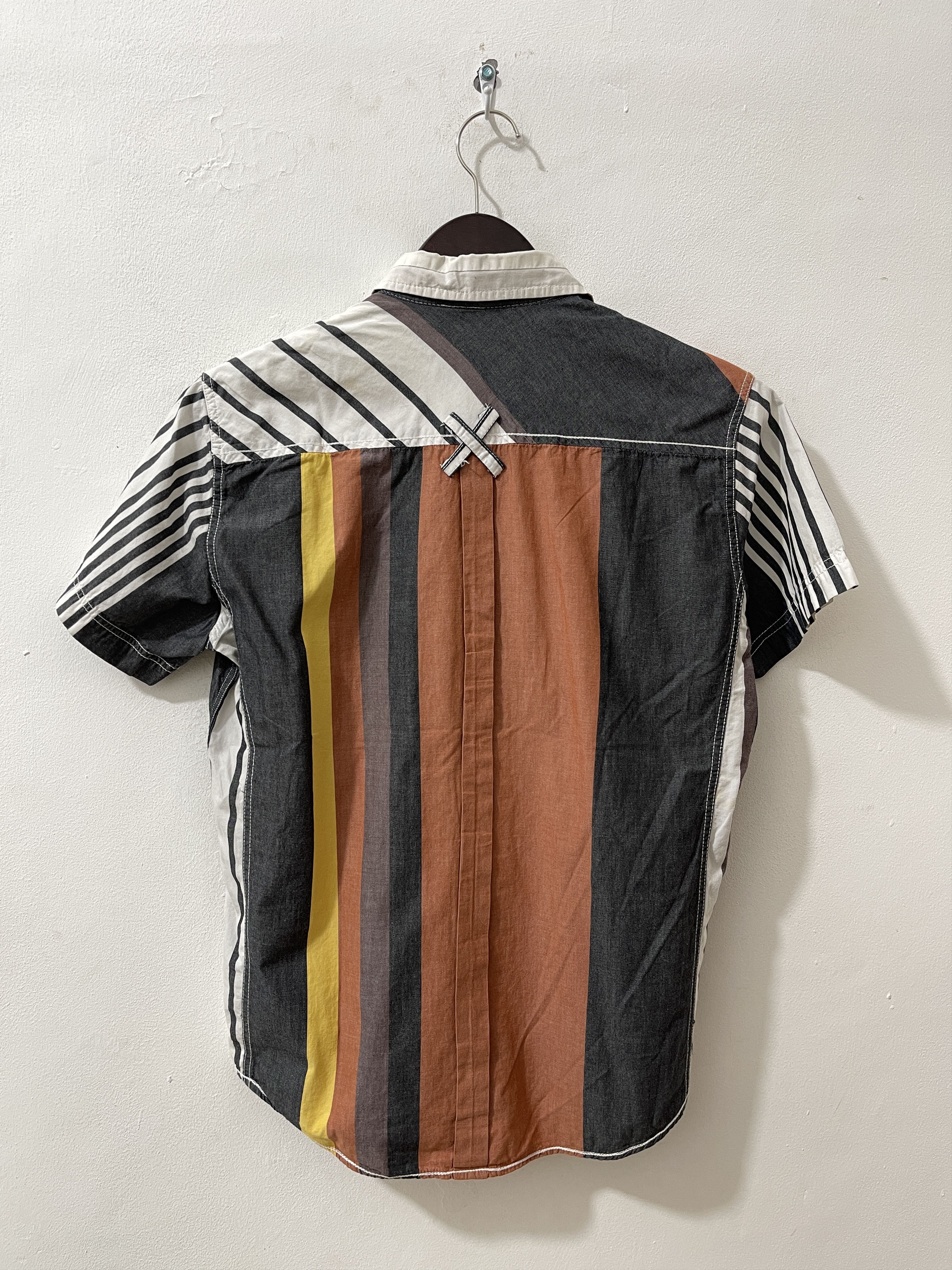Burberry Vintage Burberry Brit Bold Stripes Shirts Size US M / EU 48-50 / 2 - 7 Thumbnail
