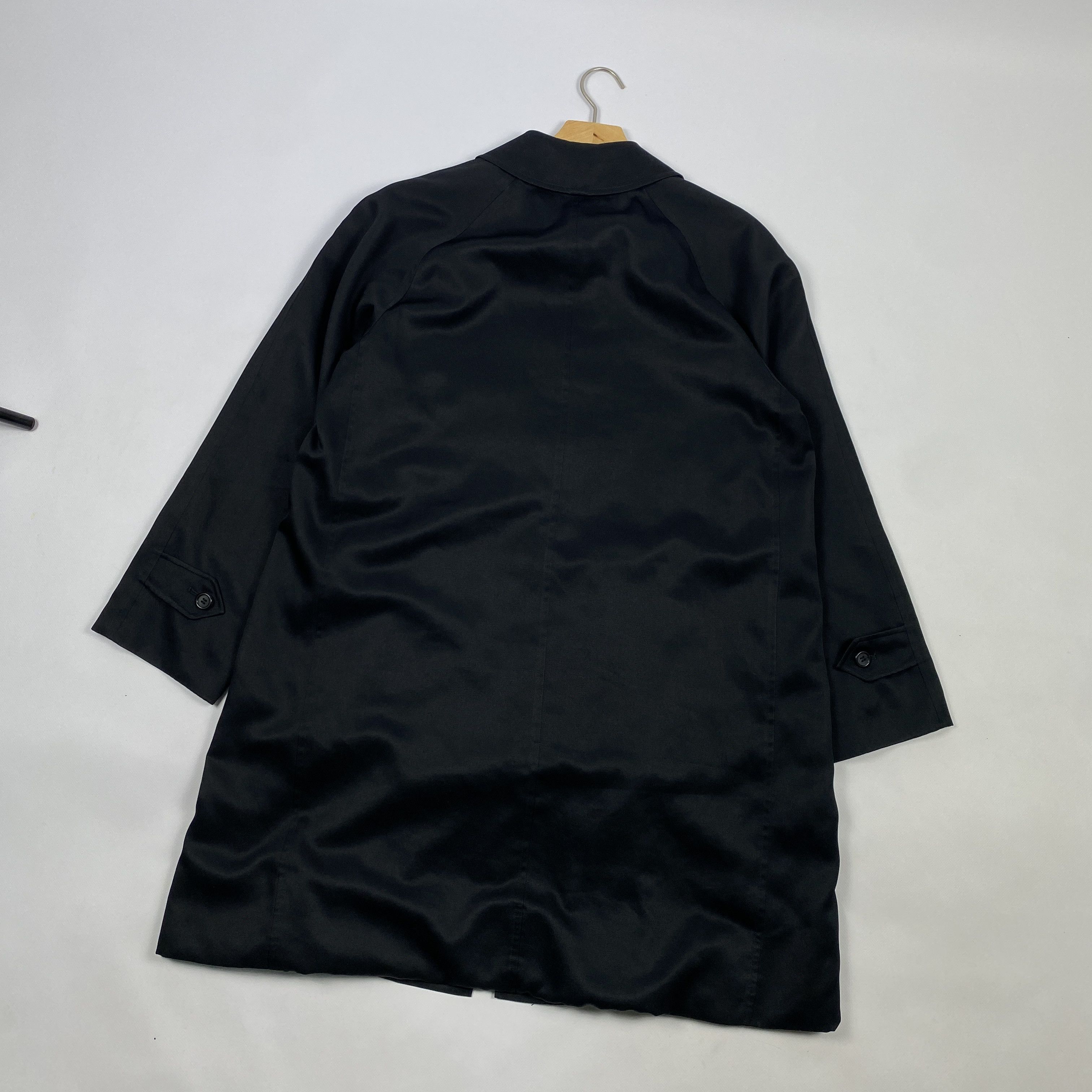 Burberry × Vintage Women`s Vintage Burberrys Black Mini Trench Coat Size 12 Size M / US 6-8 / IT 42-44 - 8 Thumbnail
