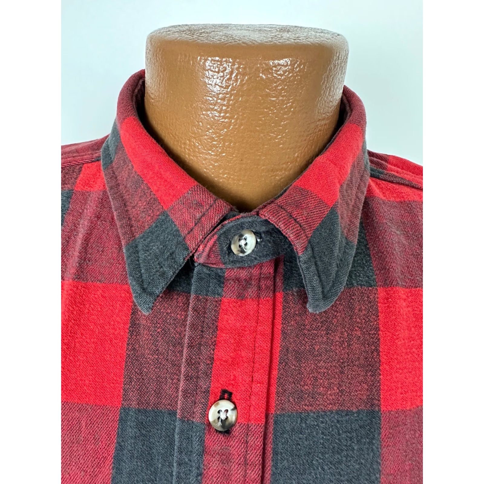 Vintage VINTAGE St. John's Bay Heavyweight Flannel Shirt Men XL Buffalo Plaid Button-Up, Long Sleeve, Red, Cotton, 80s 90s Inspired, Work/Casual, Mens Size US XL / EU 56 / 4 - 4 Thumbnail