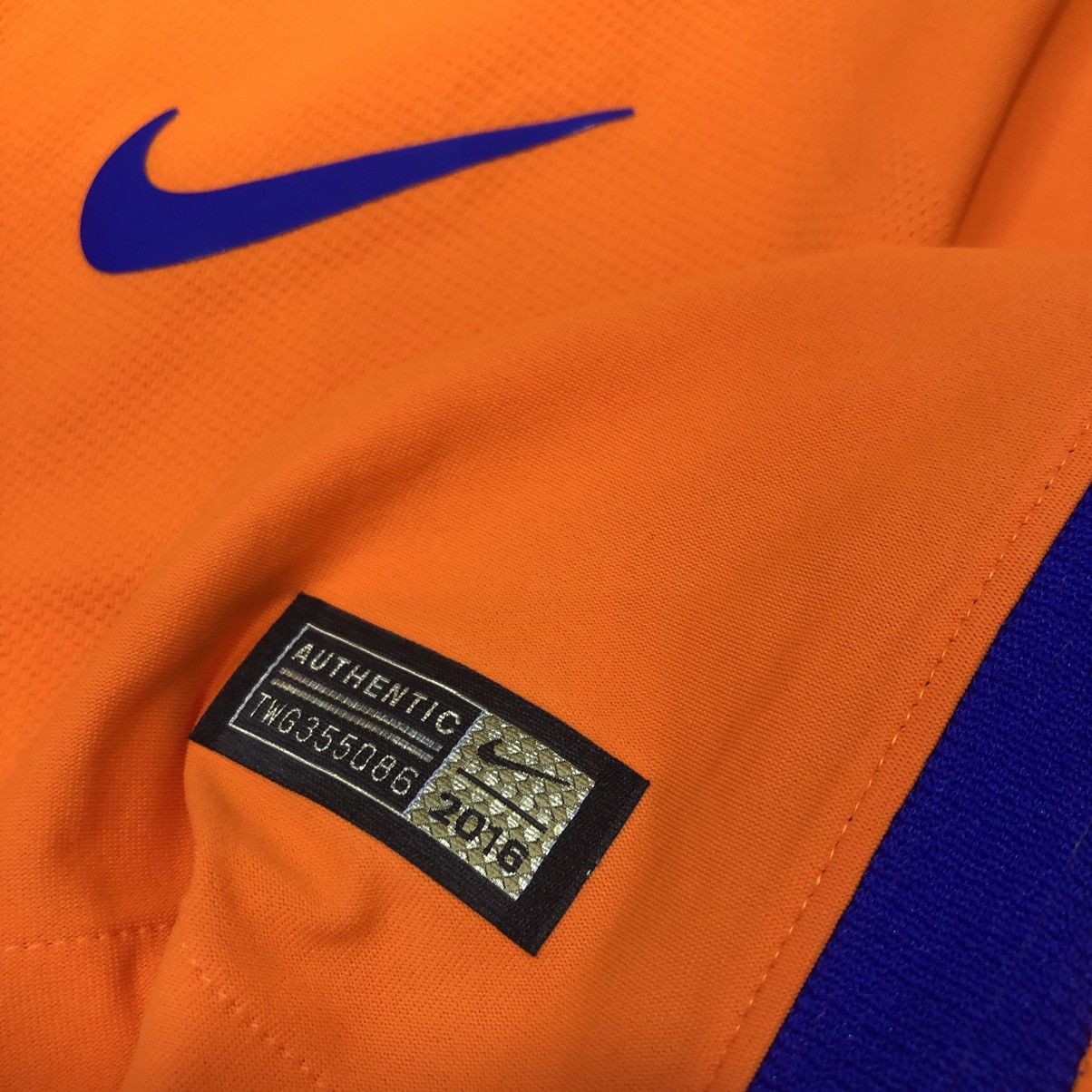 Nike Holland 16/17 player issue home shirt Size US M / EU 48-50 / 2 - 6 Thumbnail