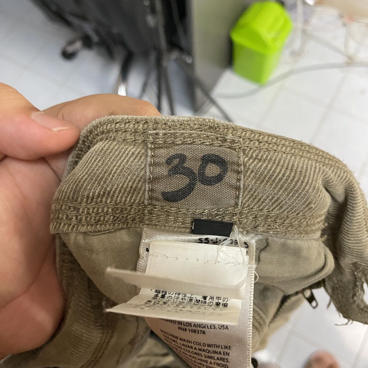 Jimmy Taverniti DL Jimmy Taverniti Beige Cargo Multipocket Pants #C1220 Size US 31 - 21 Thumbnail