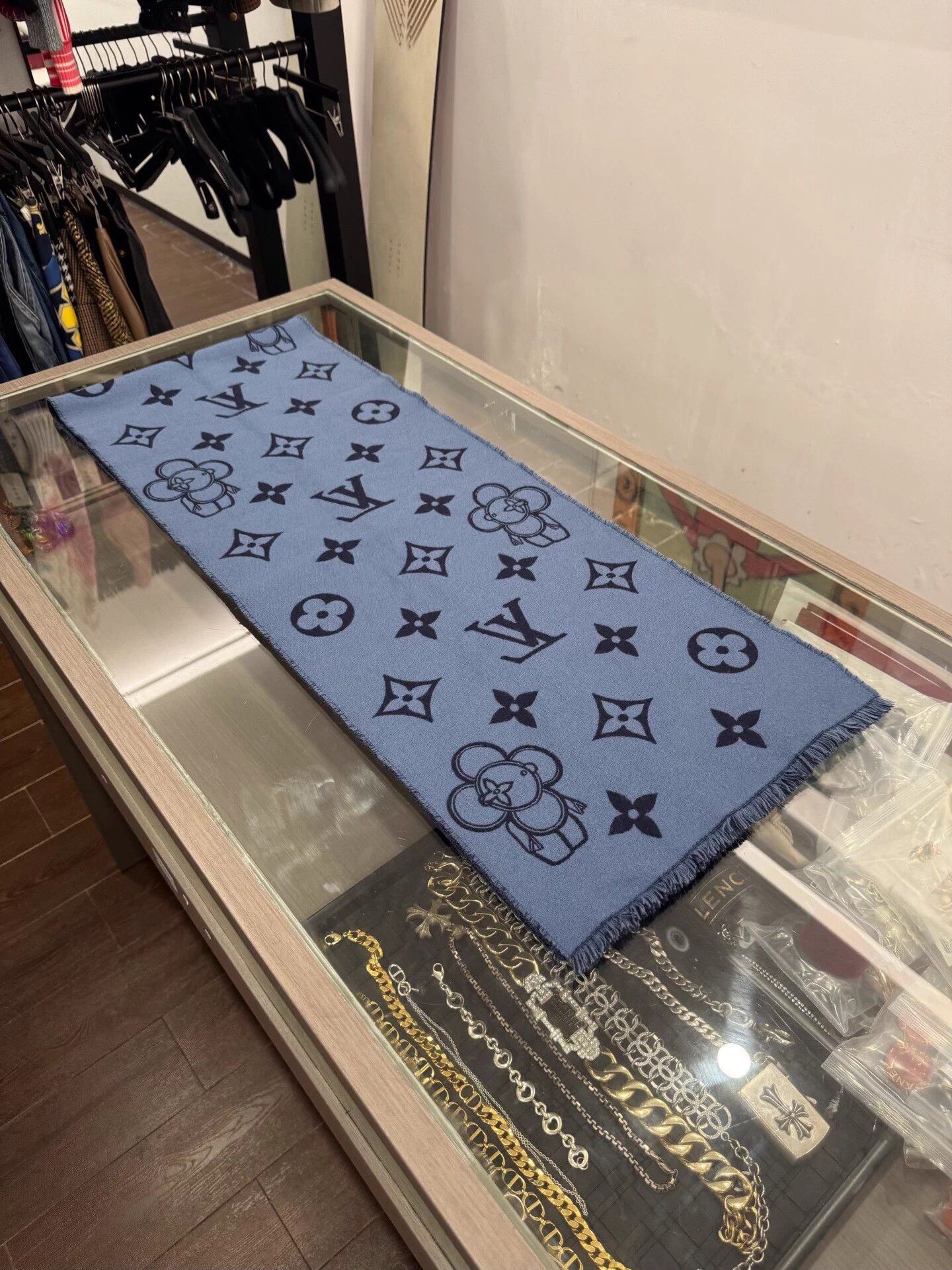 Louis Vuitton LV Vivienne blue allover wool scarf new with box Size ONE SIZE - 7 Thumbnail