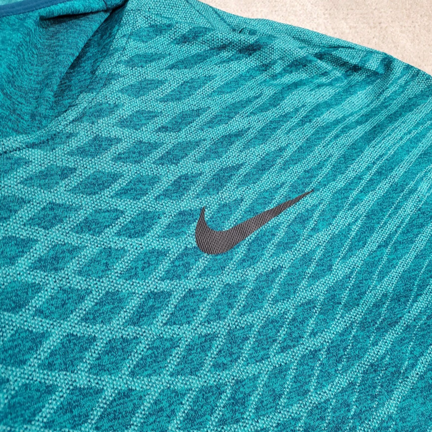 Nike Nike Hoodie Mens 2XL Blue Full Zip Lightweight Dri-Fit Performance Logo 90s Outdoor Geometric Style Hooded Regular Mens Size US XXL / EU 58 / 5 - 3 Thumbnail