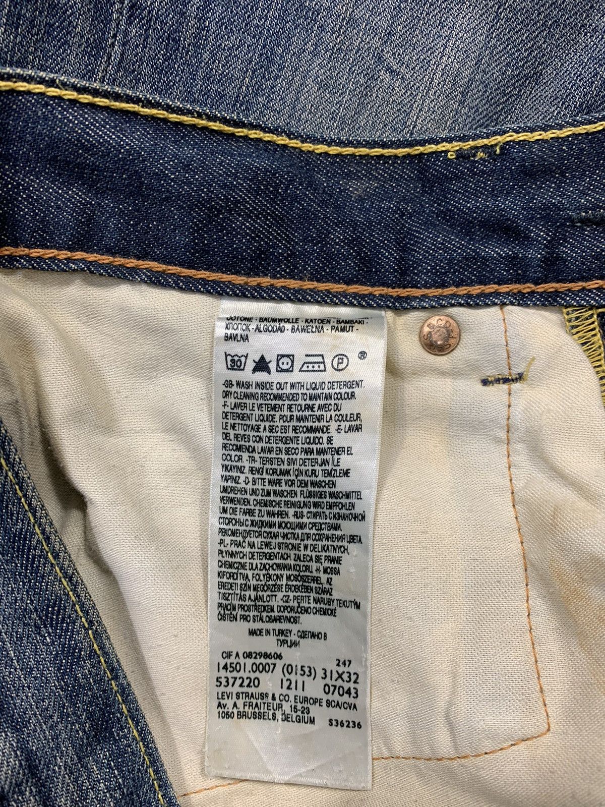Levi's Hype 90s Levi’s Strauss Lot 501 Indigo Denim Jeans Buttonfly Size US 29 - 11 Thumbnail