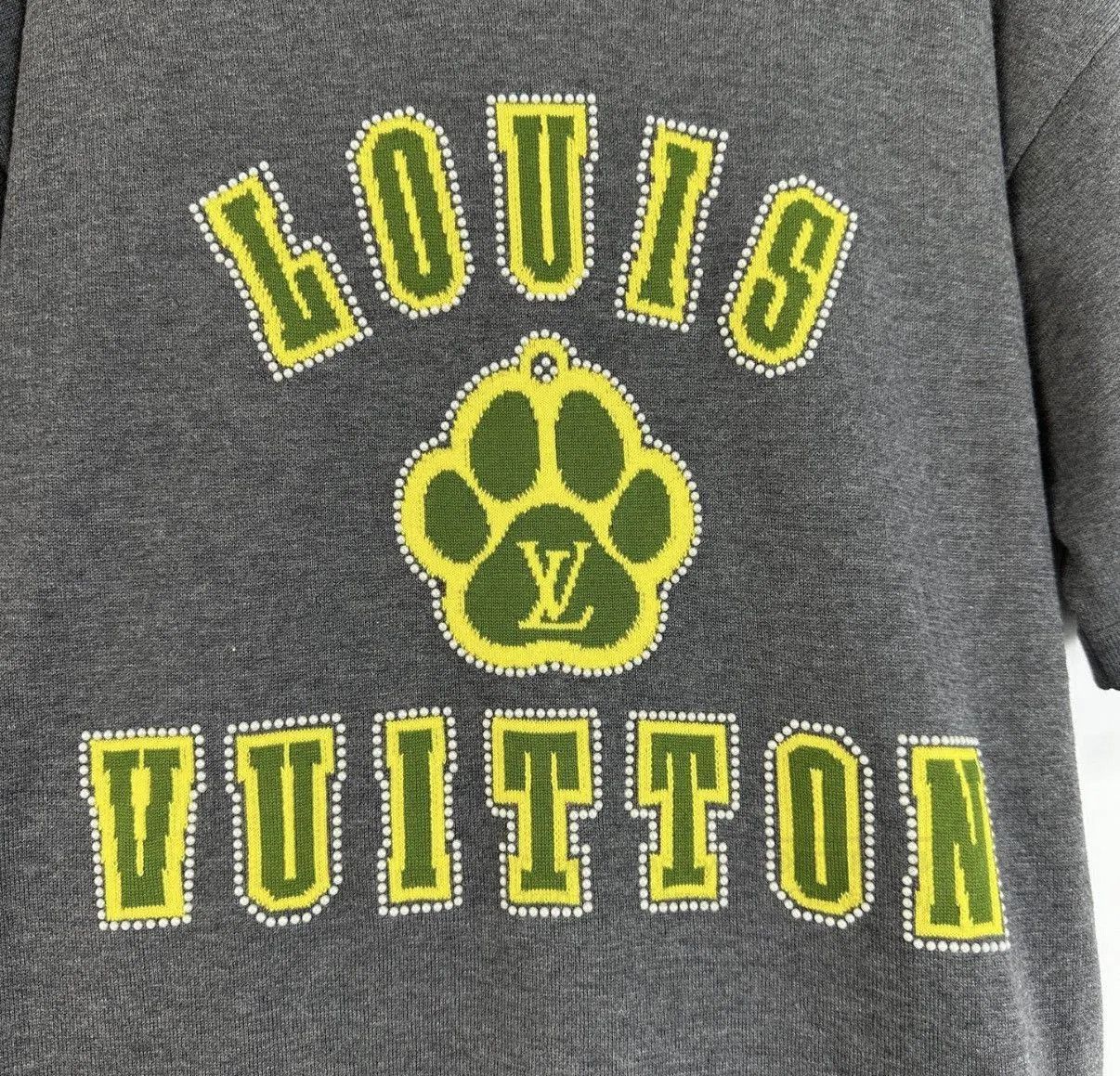 Louis Vuitton Gray Short Sleeve Graphic Tee Size S. Size US S / EU 44-46 / 1 - 5 Thumbnail