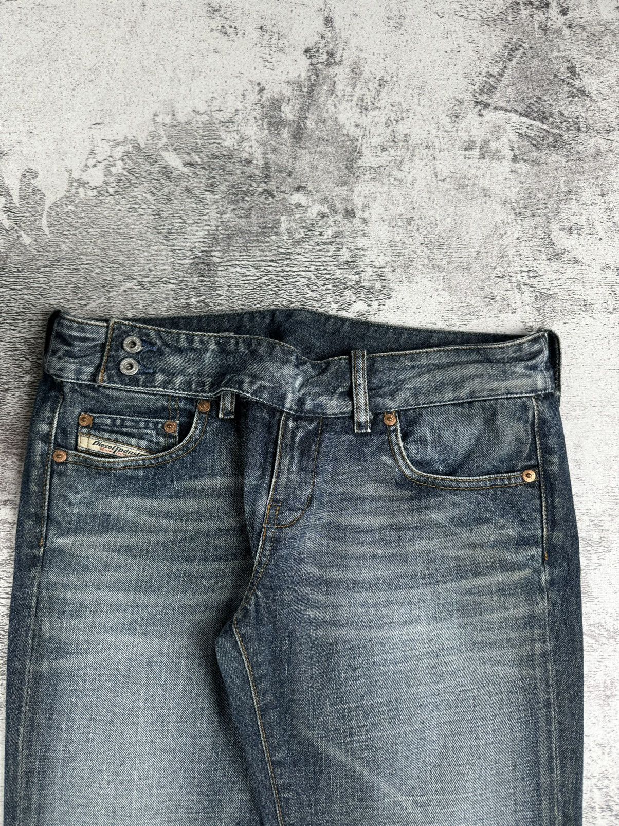 Diesel Diesel Cherone Y2K Distressed Denim Straight Jeans Trousers Size 30" / US 8 / IT 44 - 10 Thumbnail