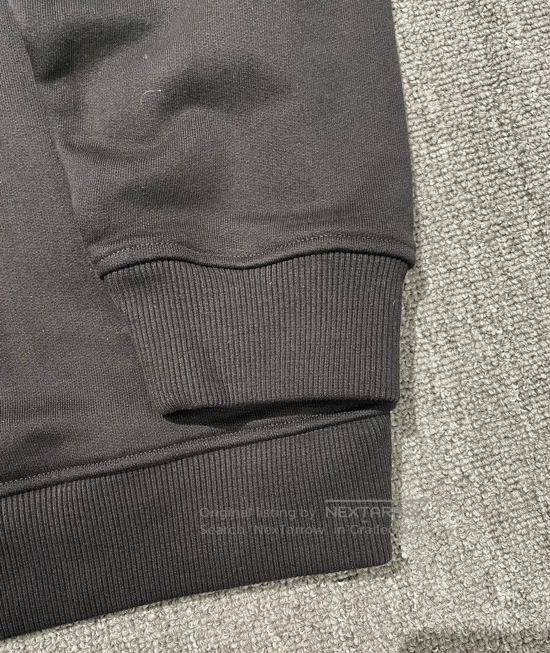 Valentino Valentino Long-sleeved crewneck pullover sweatshirt Size US L / EU 52-54 / 3 - 4 Thumbnail