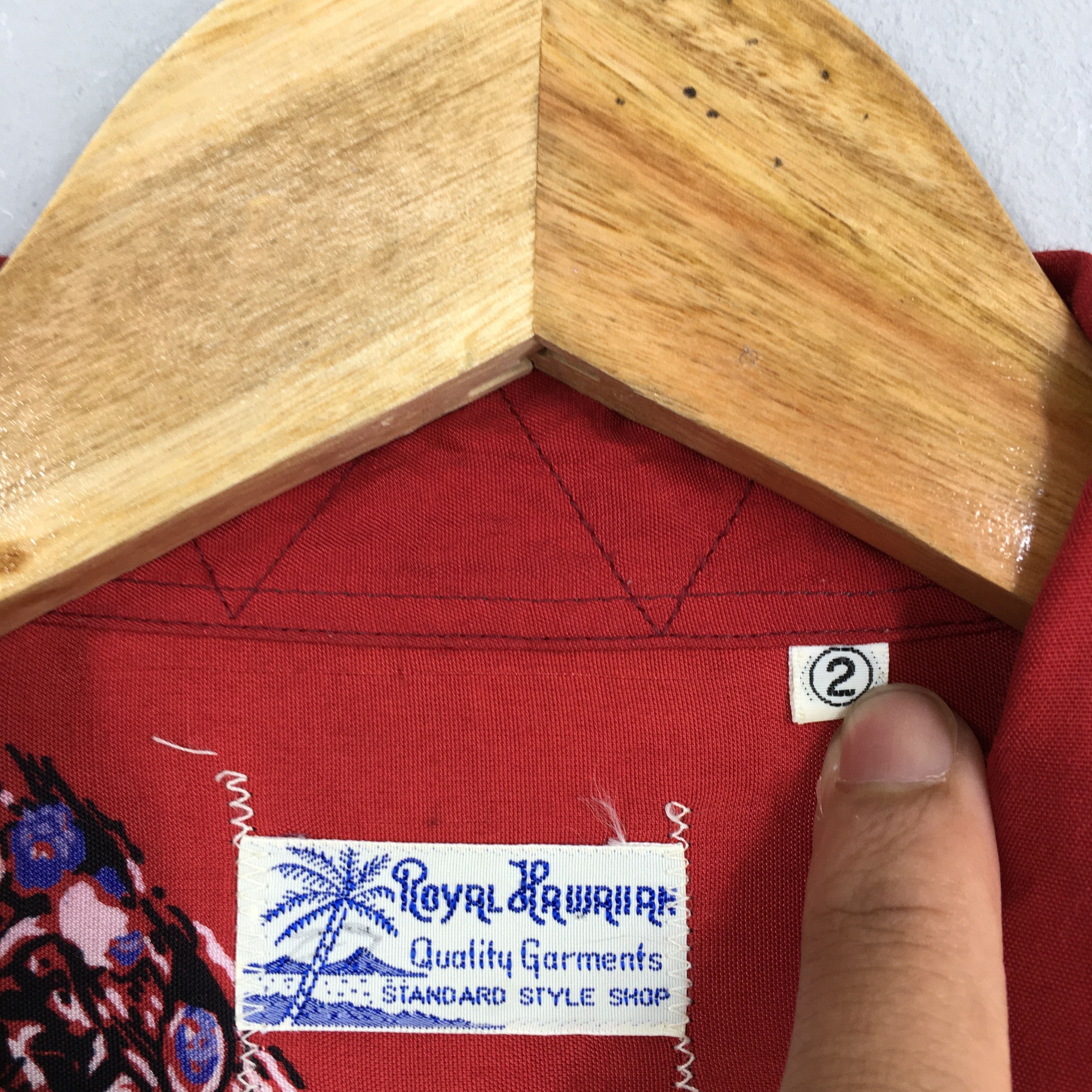 Vintage Vintage 1980s Royal Hawaiian Red Surfing Beach Rayon Shirt M Size US M / EU 48-50 / 2 - 5 Thumbnail