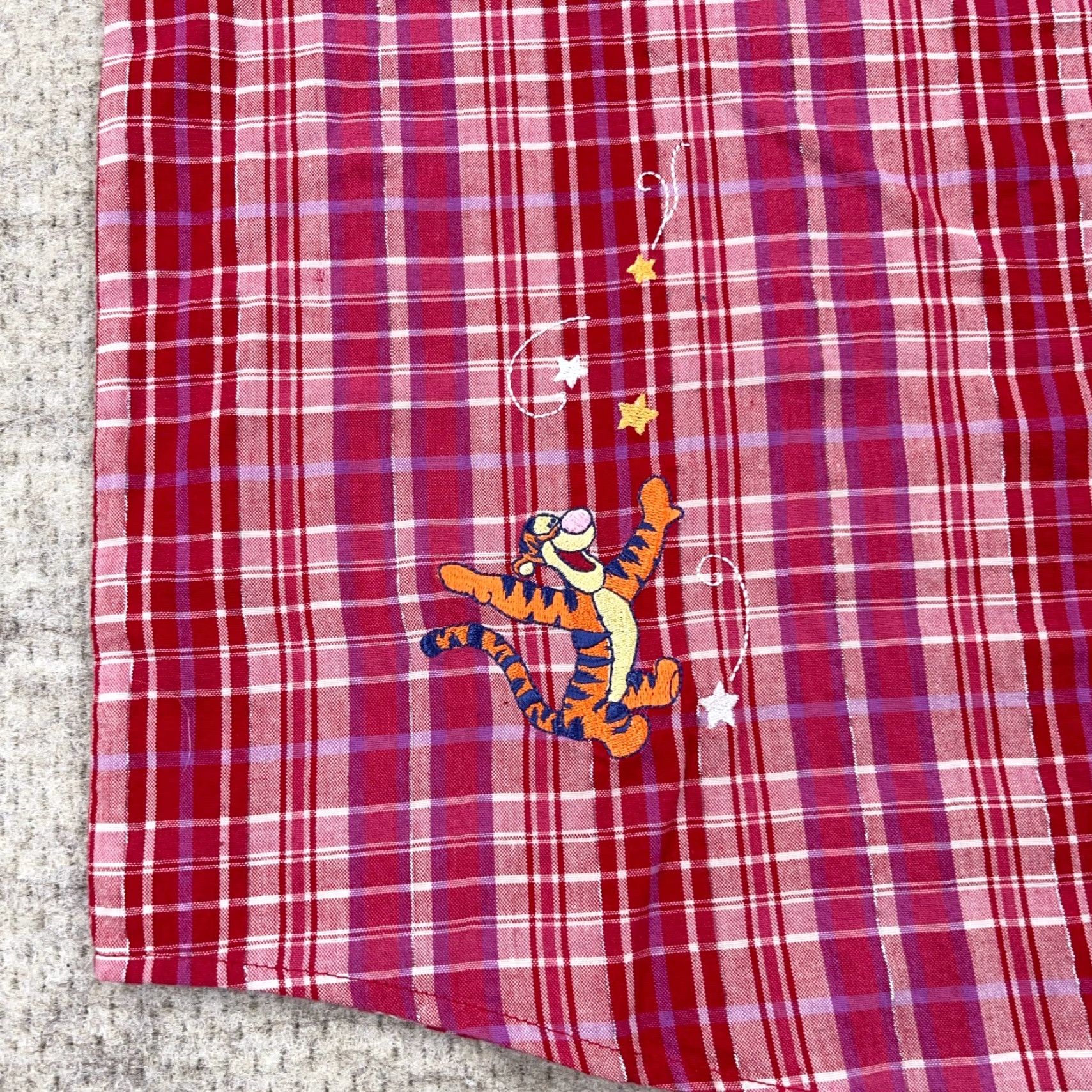 Disney VINTAGE Winnie the Pooh Shirt Womens 14/16W Button Up Sleeveless Red Plaid Adult Size XL / US 12-14 / IT 48-50 - 4 Thumbnail