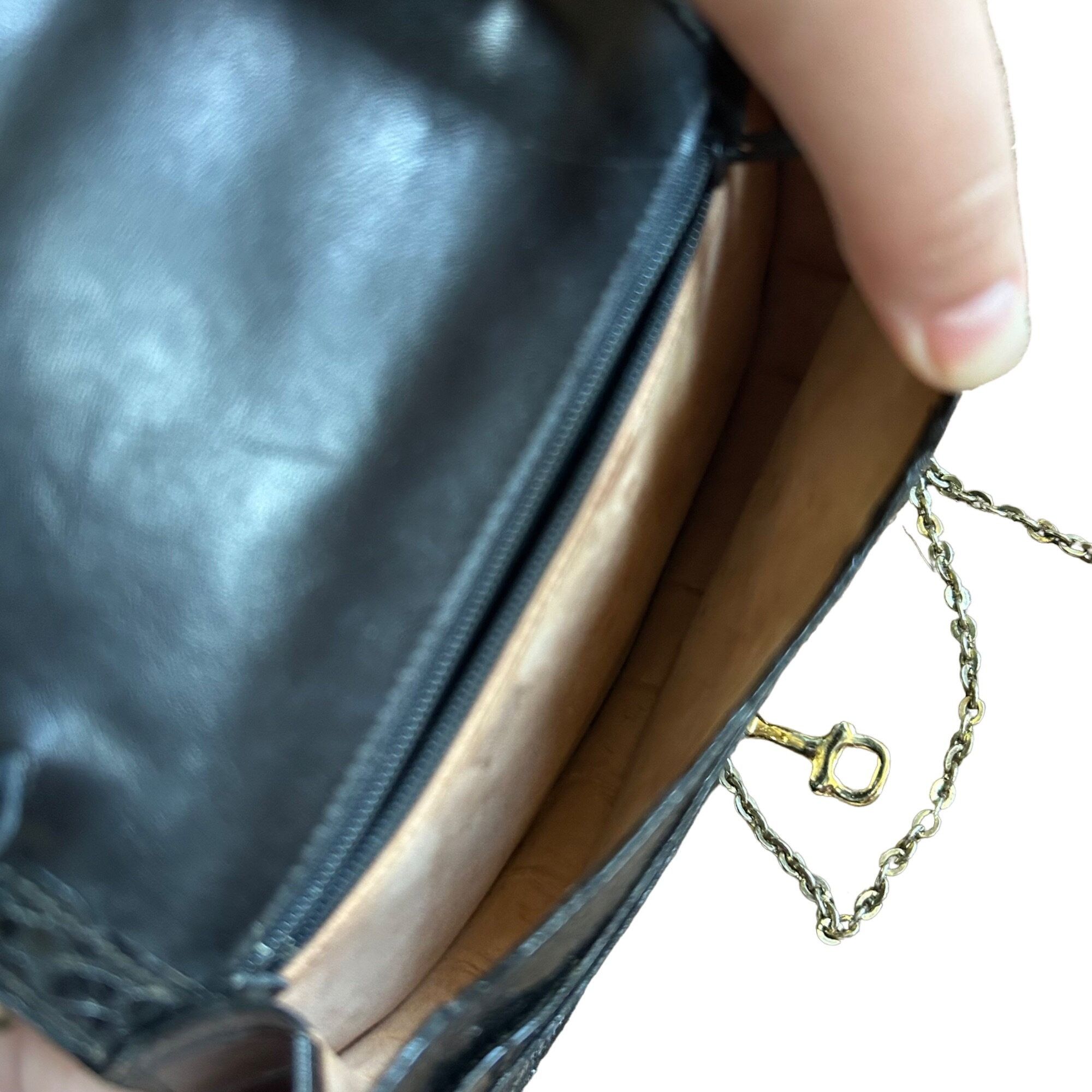 Vintage Vintage Black Leather Animal Print Embossed Crossbody Bag Ch Size ONE SIZE - 7 Thumbnail