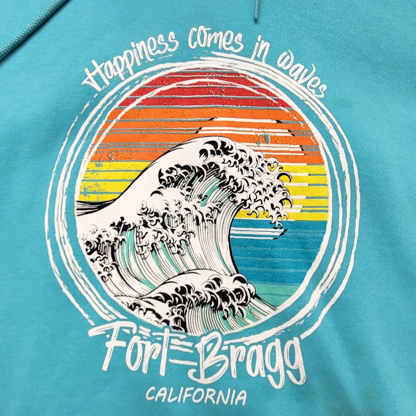 Vintage Fort Bragg California Happiness Comes In Waves Crewneck Hoodie Unisex 2XLT/2TG Shirt Hoodies? Size XXL / US 16-18 / IT 52-54 - 4 Thumbnail