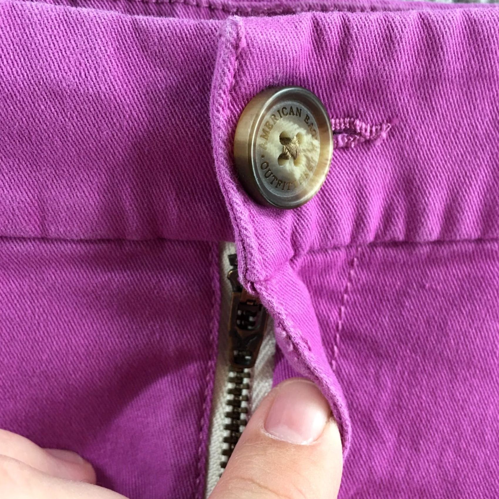 American Eagle Outfitters American Eagle Outfitters Midi Chino Shorts Womens 6 Purple Zip Casual Daywear Size 28" / US 6 / IT 42 - 4 Thumbnail