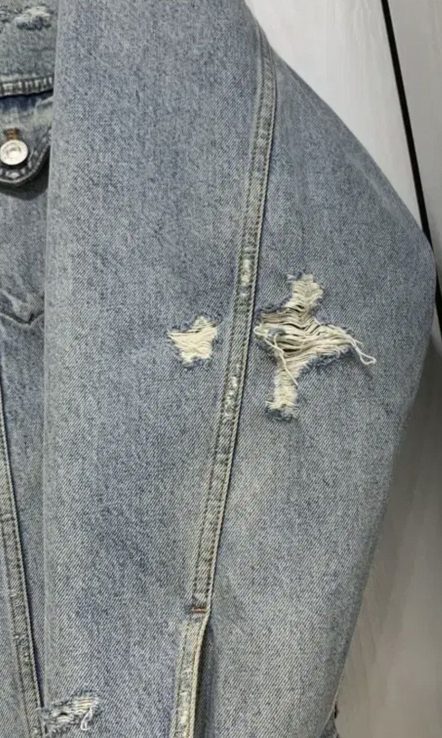 Balenciaga Balenciaga Barcode Denim Jacket Size US S / EU 44-46 / 1 - 5 Thumbnail