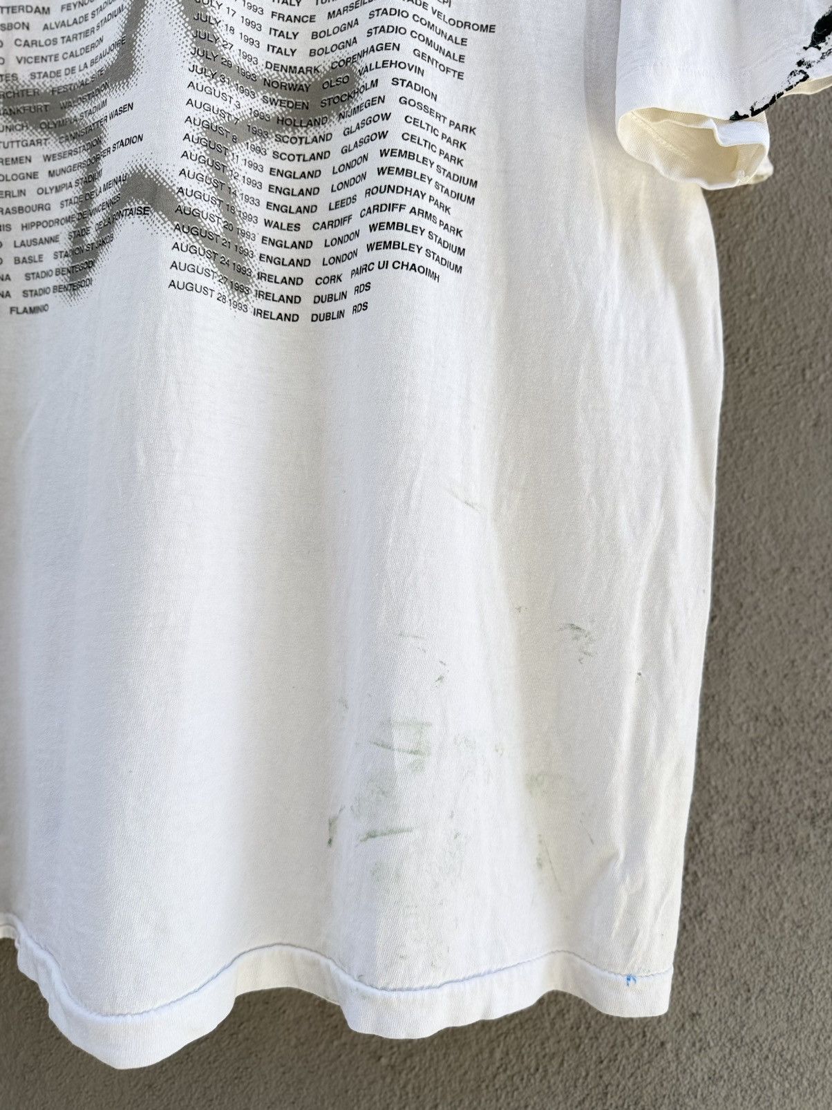 Band Tees Thrashed Paint Vintage 90s U2 Zooropa Winterland Faded Tee Size US XL / EU 56 / 4 - 13 Thumbnail