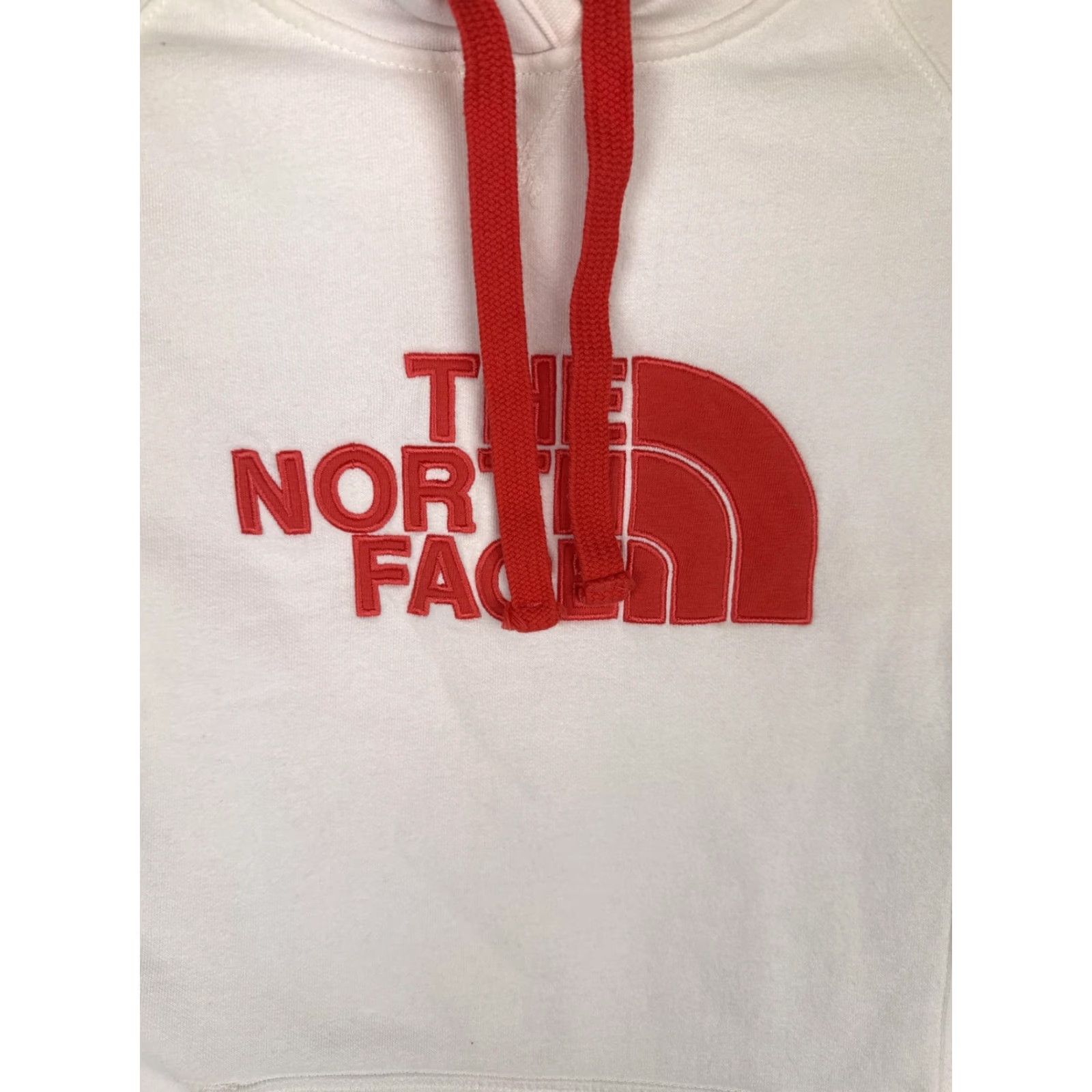 The North Face The North Face Hoodie Womens Medium White Red Logo Pullover Fleece Sweatshirt Size M / US 6-8 / IT 42-44 - 6 Thumbnail