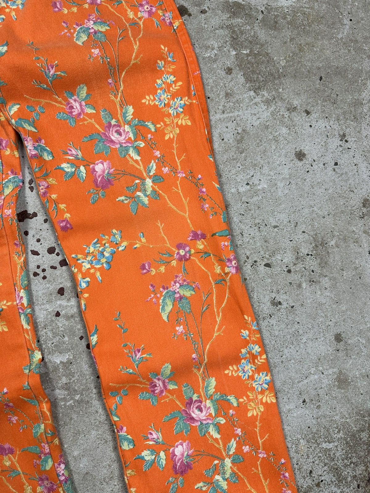Roberto Cavalli Vintage 90s Roberto Cavalli Jeans Floral Print Flowers Size 28" / US 6 / IT 42 - 6 Thumbnail