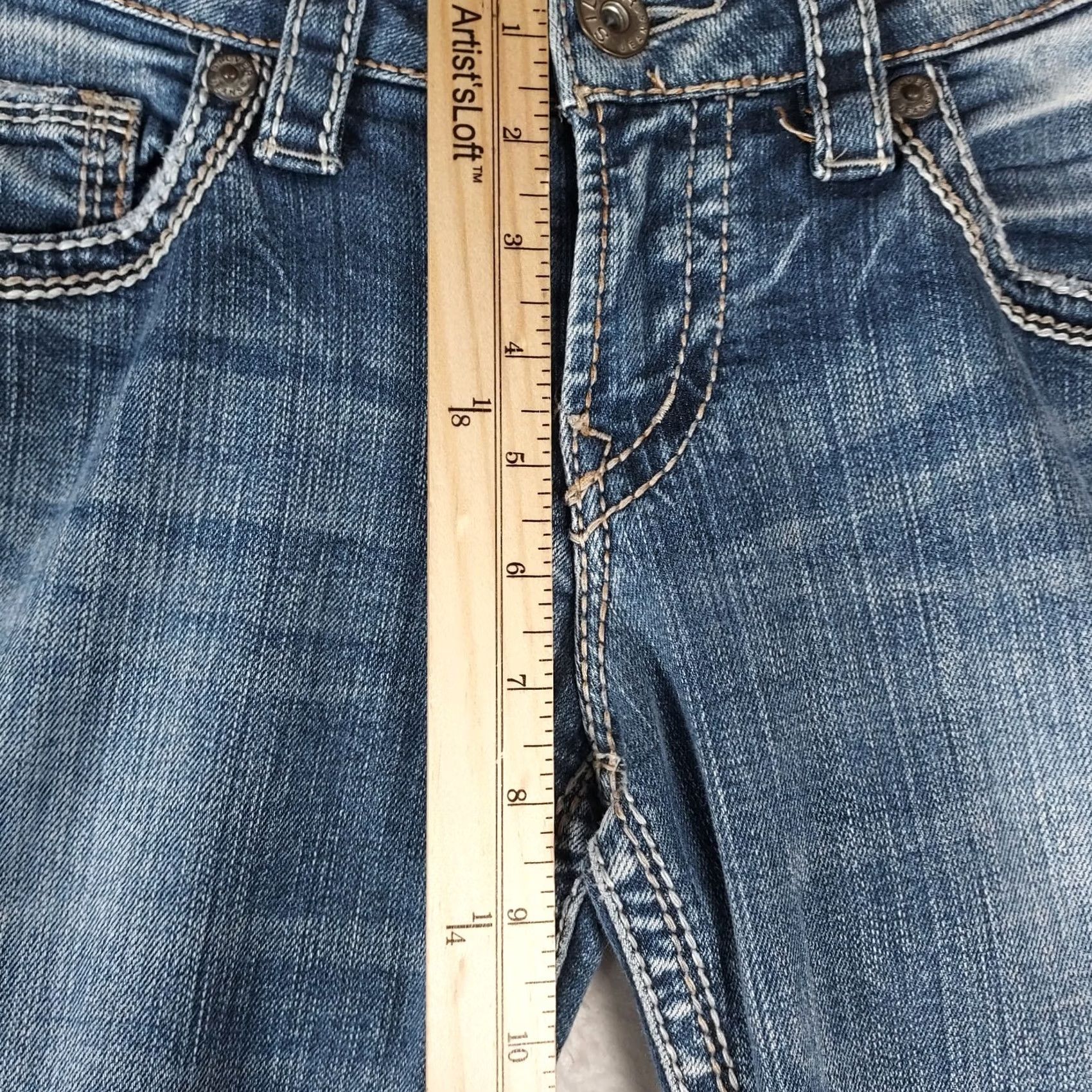 Silver Jeans Co. Silver Jeans Eden Flare Bootcut Denim Jeans Women’s 28x31 Medium Wash Blue 5-Pocket Zip Machine Washable Regular Size Type Womens Jeans Mens? Size 28" / US 6 / IT 42 - 6 Thumbnail