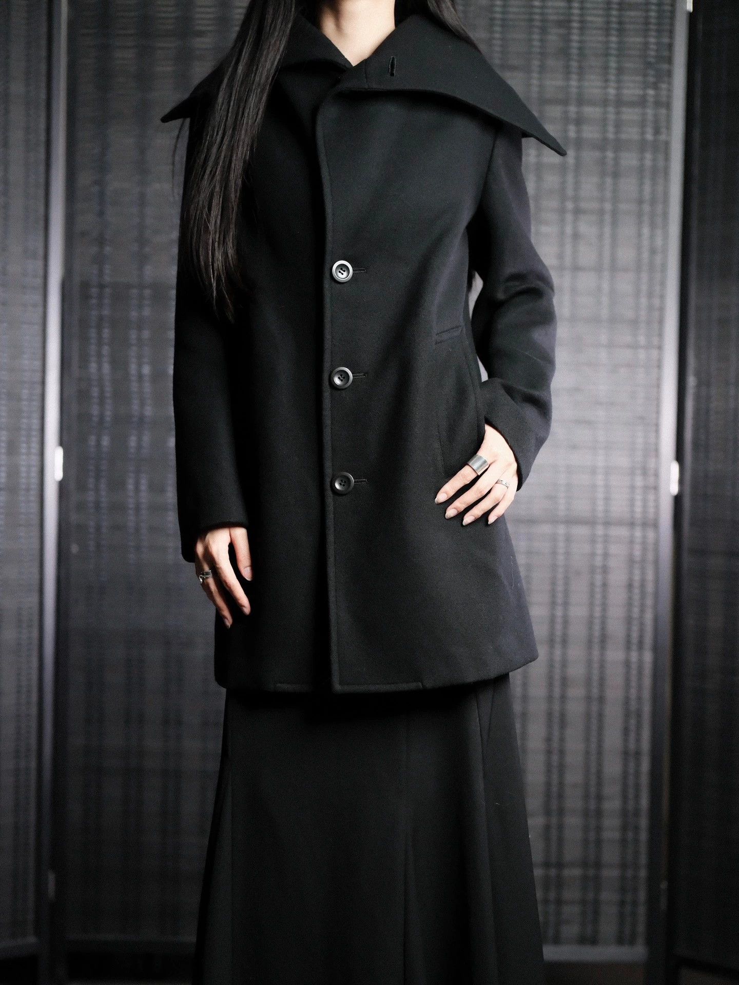Yohji Yamamoto Yohji Yamamoto 03AW Vintage Witch Shawl-Collar Wmn Coat Size XS / US 0-2 / IT 36-38 - 1 Thumbnail