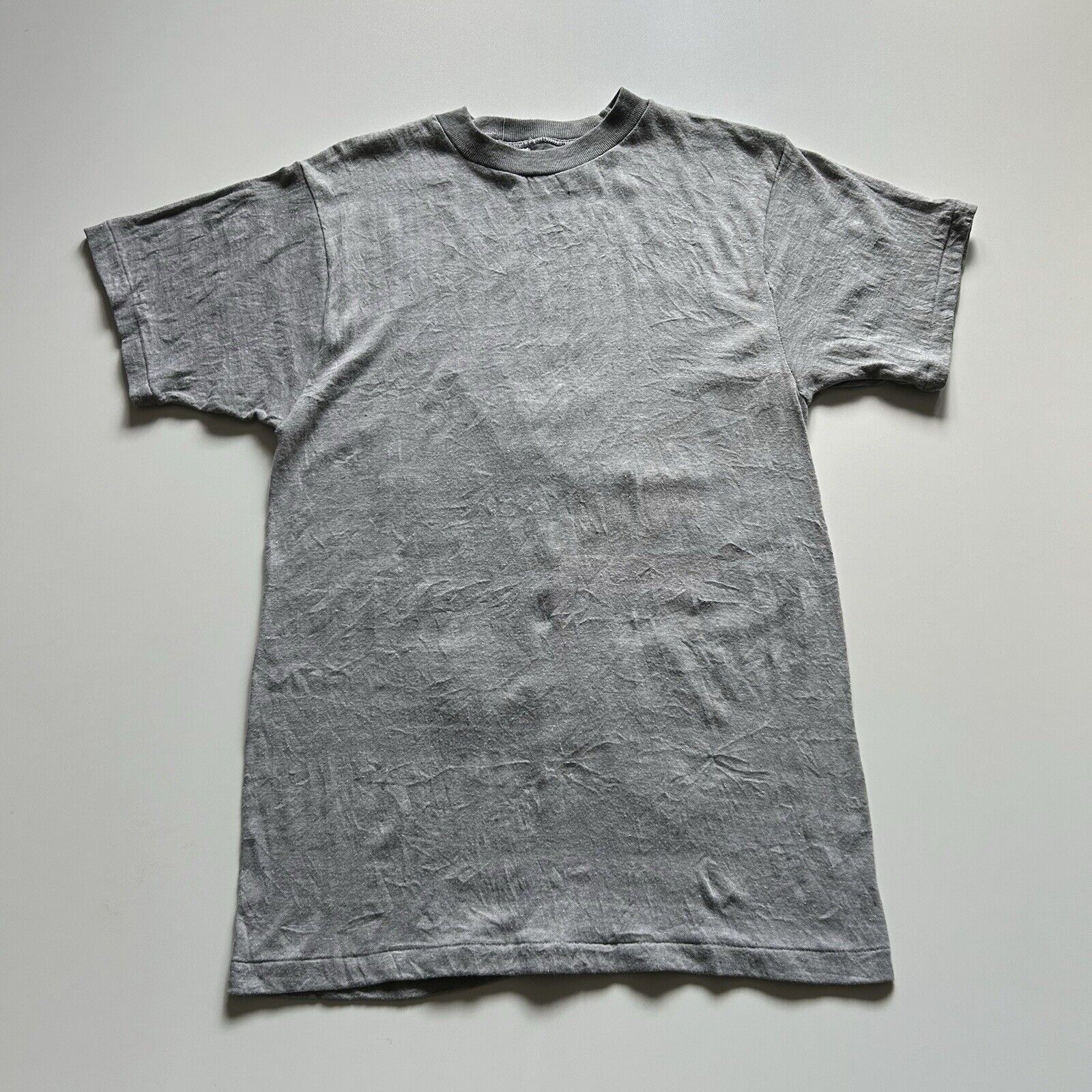 Vintage Vintage 90s Blank Gray Basic T Shirt Men's Size Small Rare Size US S / EU 44-46 / 1 - 1 Thumbnail