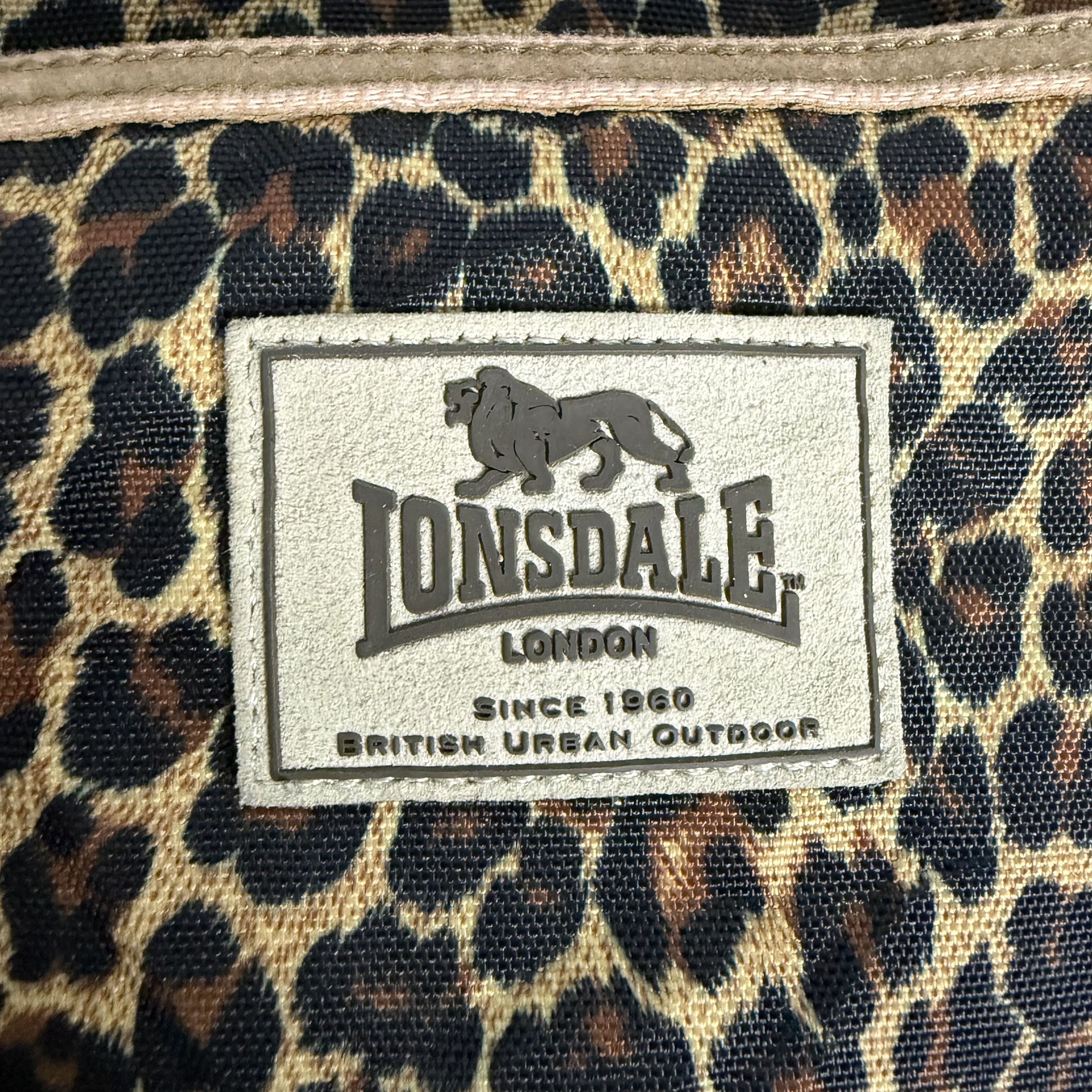 Lonsdale 🔥RARE🔥Vintage Lonsdale London Leopard Crossbody Sling Bag Size ONE SIZE - 5 Thumbnail
