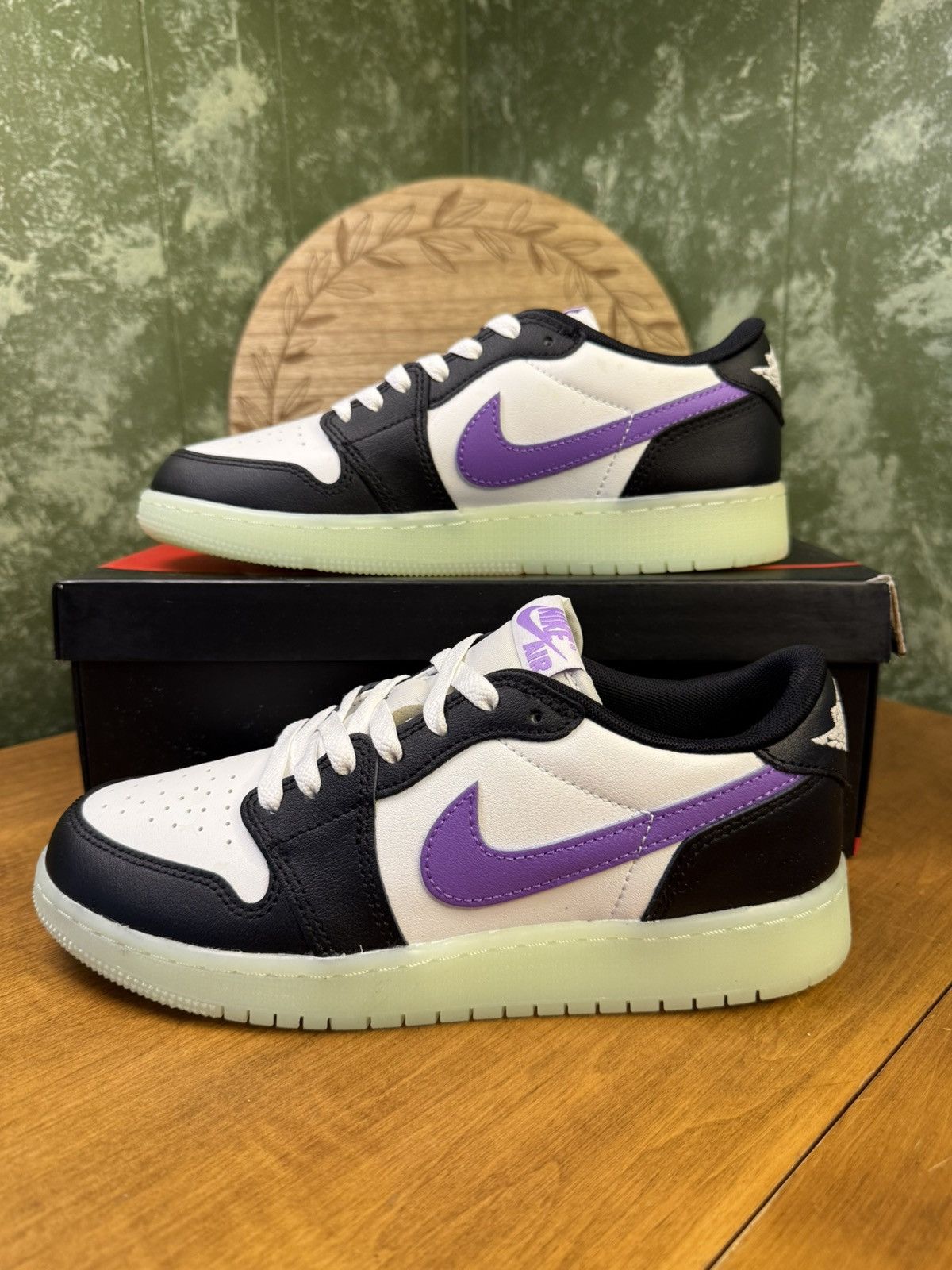 Nike New Nike Air Jordan 1 Retro Low OG HF0410-001 6Y Size US 6 / EU 39 - 2 Thumbnail