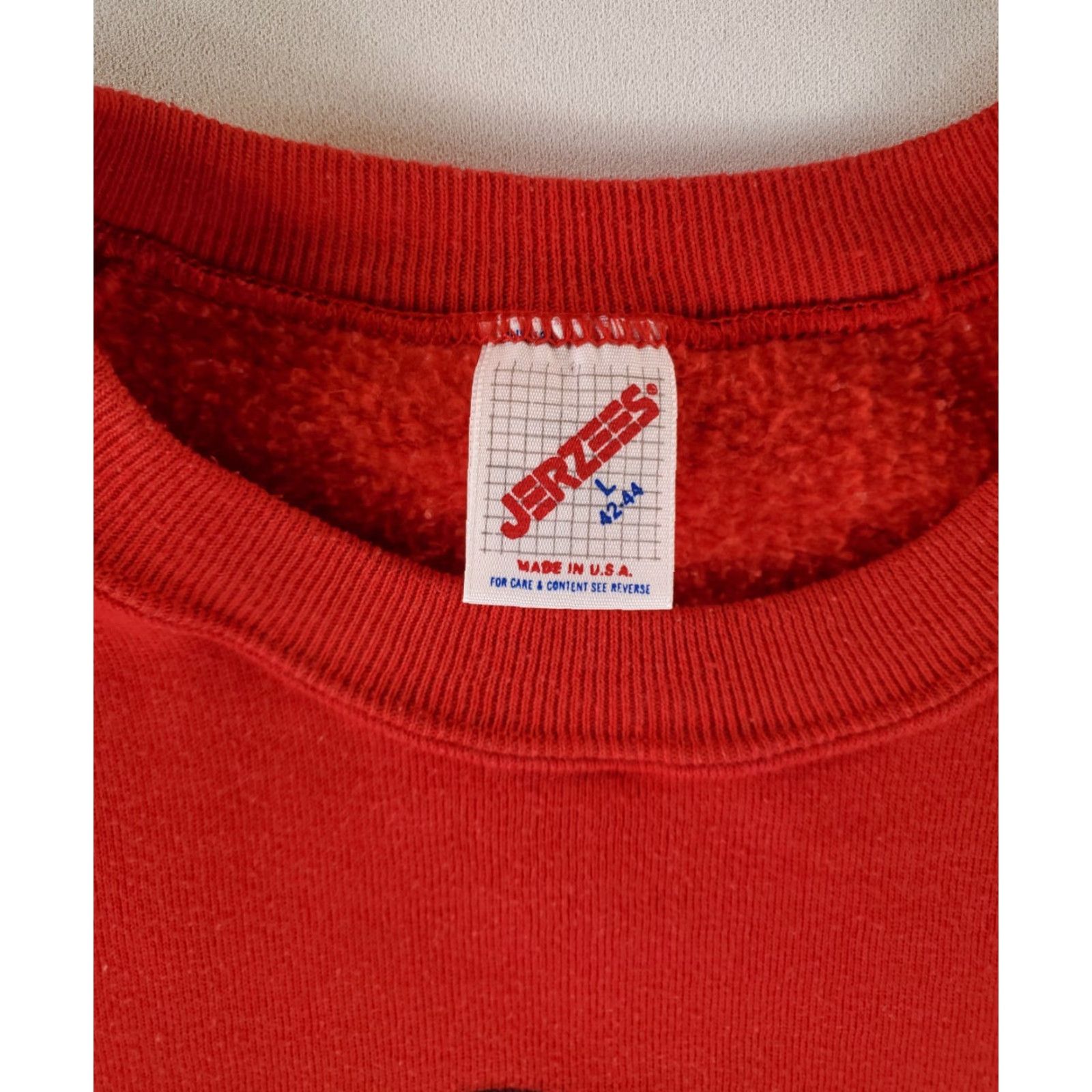Jerzees VINTAGE Jerzees Sweatshirt Mickey Mouse Red Long Sleeve Made USA Mens L Size US L / EU 52-54 / 3 - 3 Thumbnail